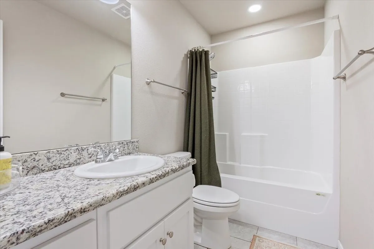 Single Family Residence For Sale in Mc Lennan County , 2518 Yoder Lane, Robinson, Texas 76706, 4 Bedroom, 2 Bathroom, 2 Garage spaces, 1,820 Sqft, built in 2021, mls#21372286, Real Estate Agent in Robinson, Homes For Sale in Mc Lennan county, Homes For Sale in Robinson, Realtor in Robinson Texas, Real Estate Brokerage Independent Realty Texas, Luminita Cordes Realtor