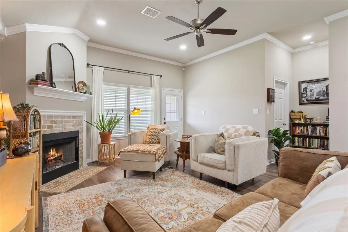 Single Family Residence For Sale in Mc Lennan County , 2518 Yoder Lane, Robinson, Texas 76706, 4 Bedroom, 2 Bathroom, 2 Garage spaces, 1,820 Sqft, built in 2021, mls#21372286, Real Estate Agent in Robinson, Homes For Sale in Mc Lennan county, Homes For Sale in Robinson, Realtor in Robinson Texas, Real Estate Brokerage Independent Realty Texas, Luminita Cordes Realtor