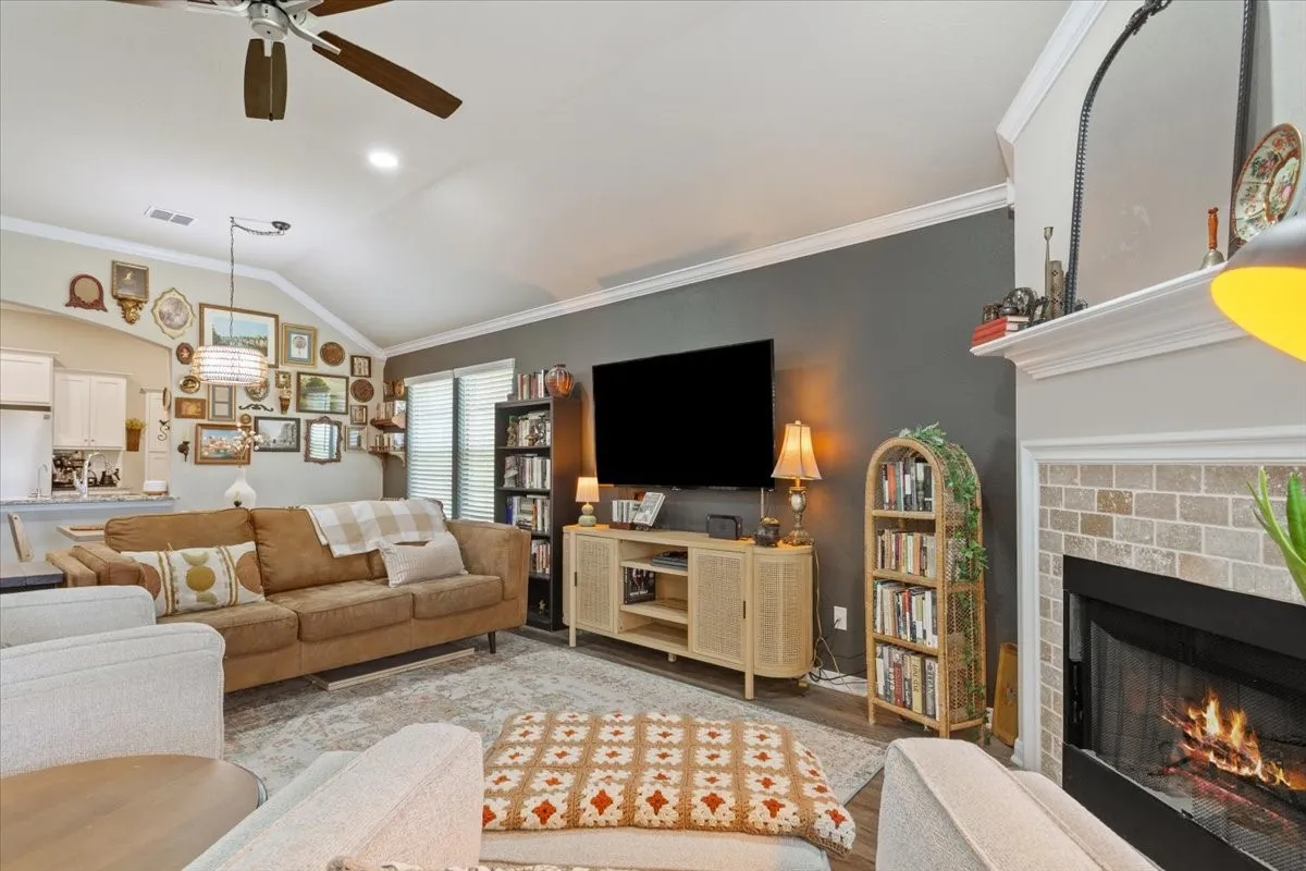Single Family Residence For Sale in Mc Lennan County , 2518 Yoder Lane, Robinson, Texas 76706, 4 Bedroom, 2 Bathroom, 2 Garage spaces, 1,820 Sqft, built in 2021, mls#21372286, Real Estate Agent in Robinson, Homes For Sale in Mc Lennan county, Homes For Sale in Robinson, Realtor in Robinson Texas, Real Estate Brokerage Independent Realty Texas, Luminita Cordes Realtor