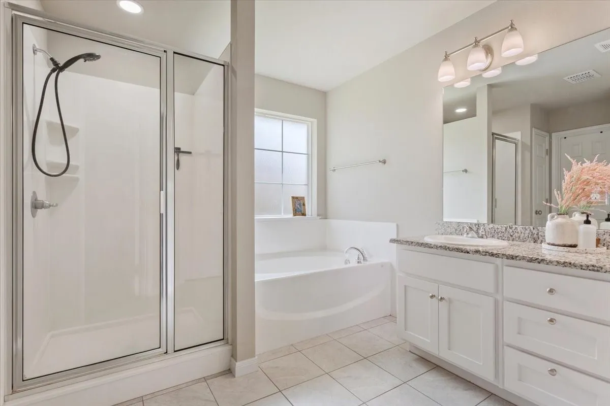 Single Family Residence For Sale in Mc Lennan County , 2518 Yoder Lane, Robinson, Texas 76706, 4 Bedroom, 2 Bathroom, 2 Garage spaces, 1,820 Sqft, built in 2021, mls#21372286, Real Estate Agent in Robinson, Homes For Sale in Mc Lennan county, Homes For Sale in Robinson, Realtor in Robinson Texas, Real Estate Brokerage Independent Realty Texas, Luminita Cordes Realtor