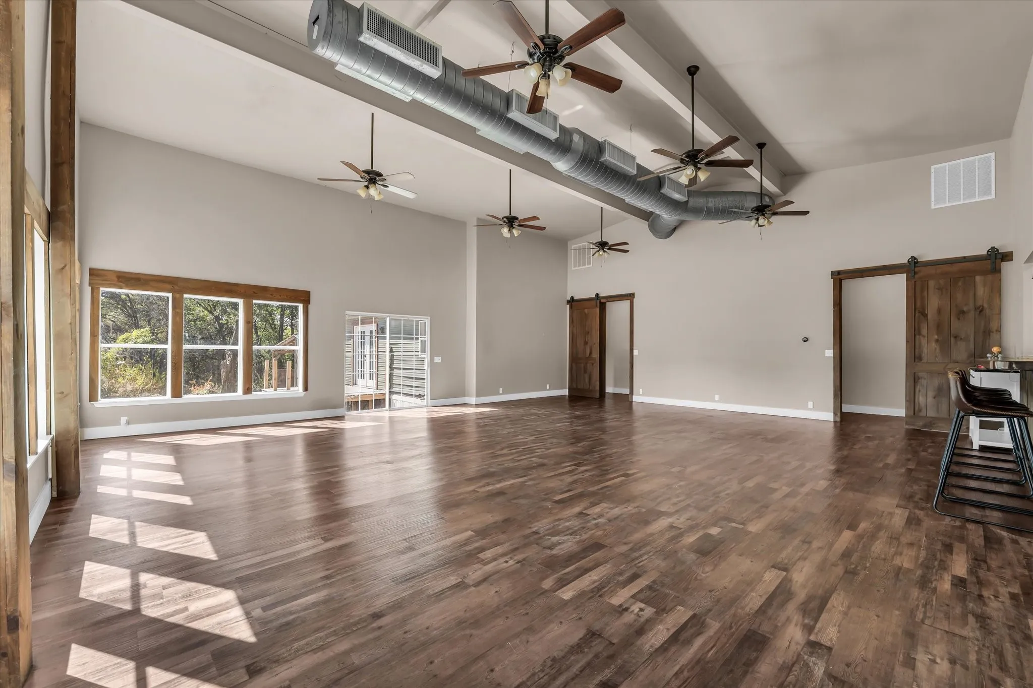 Manufactured Home For Sale in Mc Lennan County , 245 Windmill Lane, Waco, Texas 76705, 5 Bedroom, 3 Bathroom, Garage spaces, 3,612 Sqft, built in 1990, mls#21374487, Real Estate Agent in Waco, Homes For Sale in Mc Lennan county, Homes For Sale in Waco, Realtor in Waco Texas, Real Estate Brokerage Independent Realty Texas, Luminita Cordes Realtor