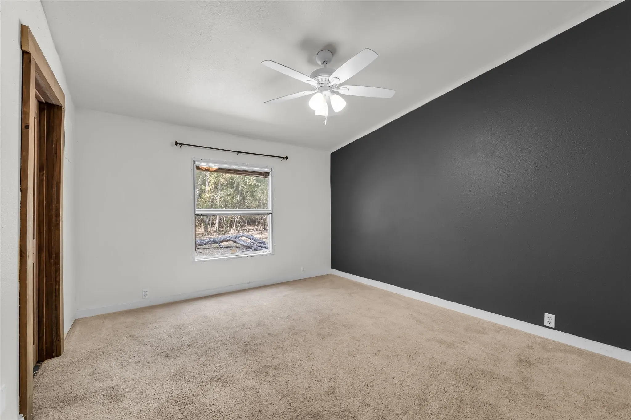 Manufactured Home For Sale in Mc Lennan County , 245 Windmill Lane, Waco, Texas 76705, 5 Bedroom, 3 Bathroom, Garage spaces, 3,612 Sqft, built in 1990, mls#21374487, Real Estate Agent in Waco, Homes For Sale in Mc Lennan county, Homes For Sale in Waco, Realtor in Waco Texas, Real Estate Brokerage Independent Realty Texas, Luminita Cordes Realtor