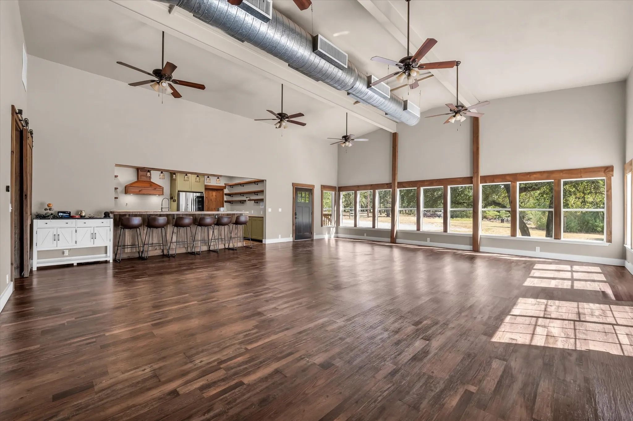 Manufactured Home For Sale in Mc Lennan County , 245 Windmill Lane, Waco, Texas 76705, 5 Bedroom, 3 Bathroom, Garage spaces, 3,612 Sqft, built in 1990, mls#21374487, Real Estate Agent in Waco, Homes For Sale in Mc Lennan county, Homes For Sale in Waco, Realtor in Waco Texas, Real Estate Brokerage Independent Realty Texas, Luminita Cordes Realtor