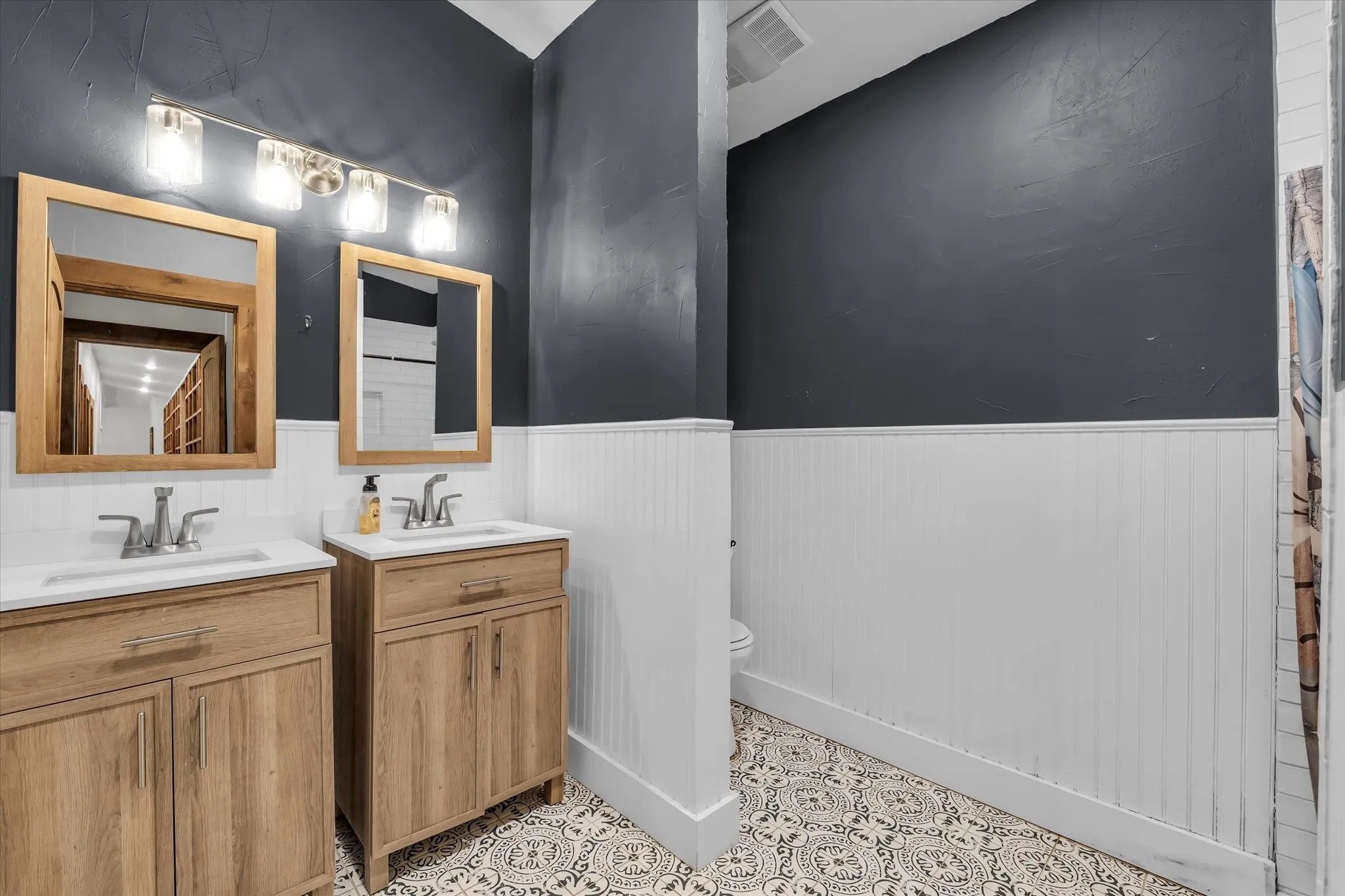 Manufactured Home For Sale in Mc Lennan County , 245 Windmill Lane, Waco, Texas 76705, 5 Bedroom, 3 Bathroom, Garage spaces, 3,612 Sqft, built in 1990, mls#21374487, Real Estate Agent in Waco, Homes For Sale in Mc Lennan county, Homes For Sale in Waco, Realtor in Waco Texas, Real Estate Brokerage Independent Realty Texas, Luminita Cordes Realtor