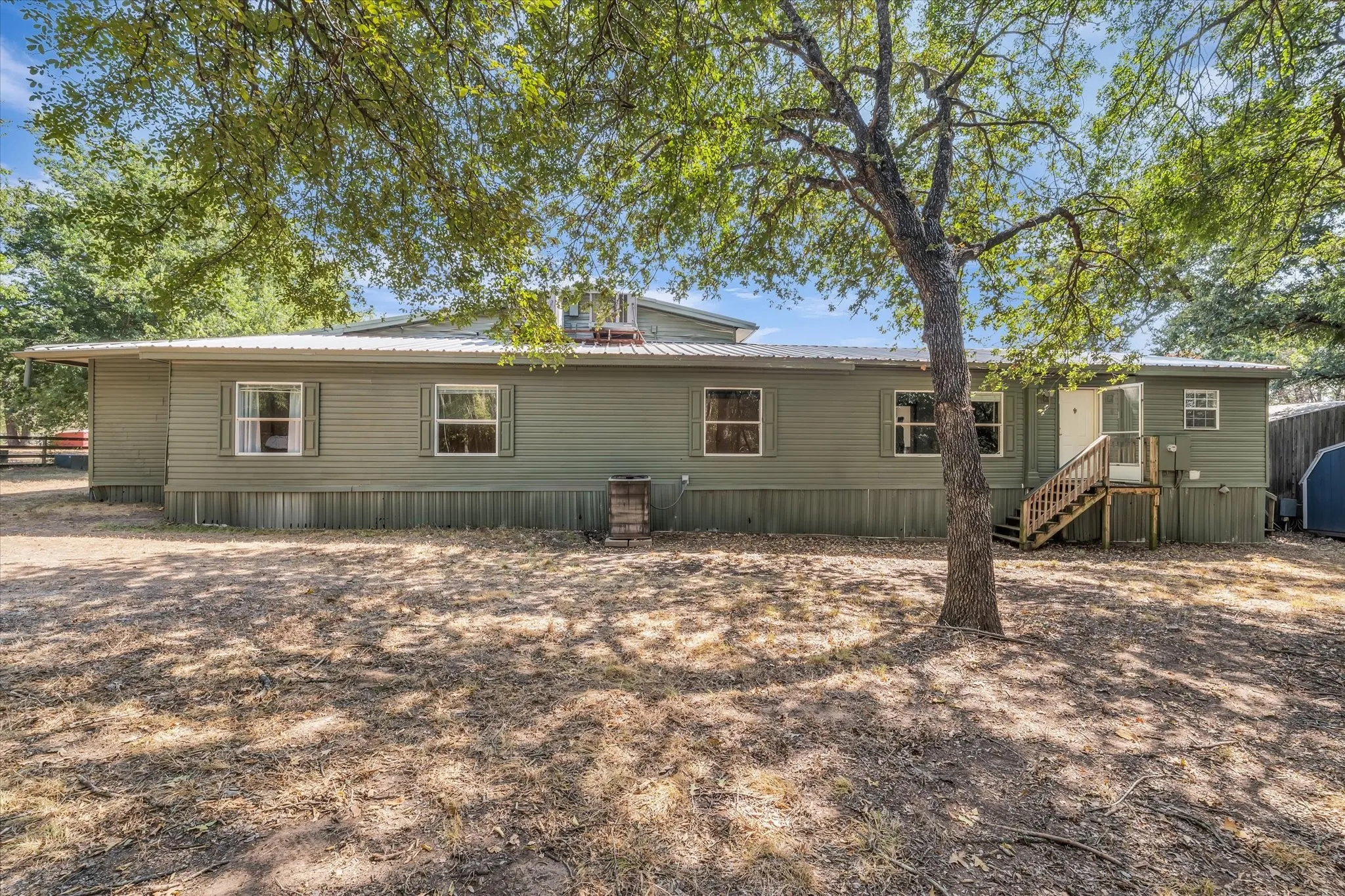 Manufactured Home For Sale in Mc Lennan County , 245 Windmill Lane, Waco, Texas 76705, 5 Bedroom, 3 Bathroom, Garage spaces, 3,612 Sqft, built in 1990, mls#21374487, Real Estate Agent in Waco, Homes For Sale in Mc Lennan county, Homes For Sale in Waco, Realtor in Waco Texas, Real Estate Brokerage Independent Realty Texas, Luminita Cordes Realtor