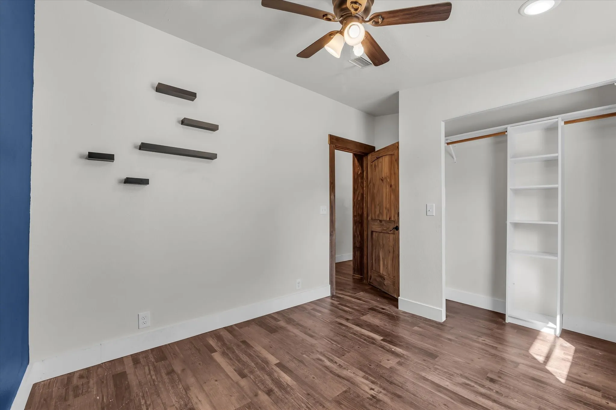 Manufactured Home For Sale in Mc Lennan County , 245 Windmill Lane, Waco, Texas 76705, 5 Bedroom, 3 Bathroom, Garage spaces, 3,612 Sqft, built in 1990, mls#21374487, Real Estate Agent in Waco, Homes For Sale in Mc Lennan county, Homes For Sale in Waco, Realtor in Waco Texas, Real Estate Brokerage Independent Realty Texas, Luminita Cordes Realtor