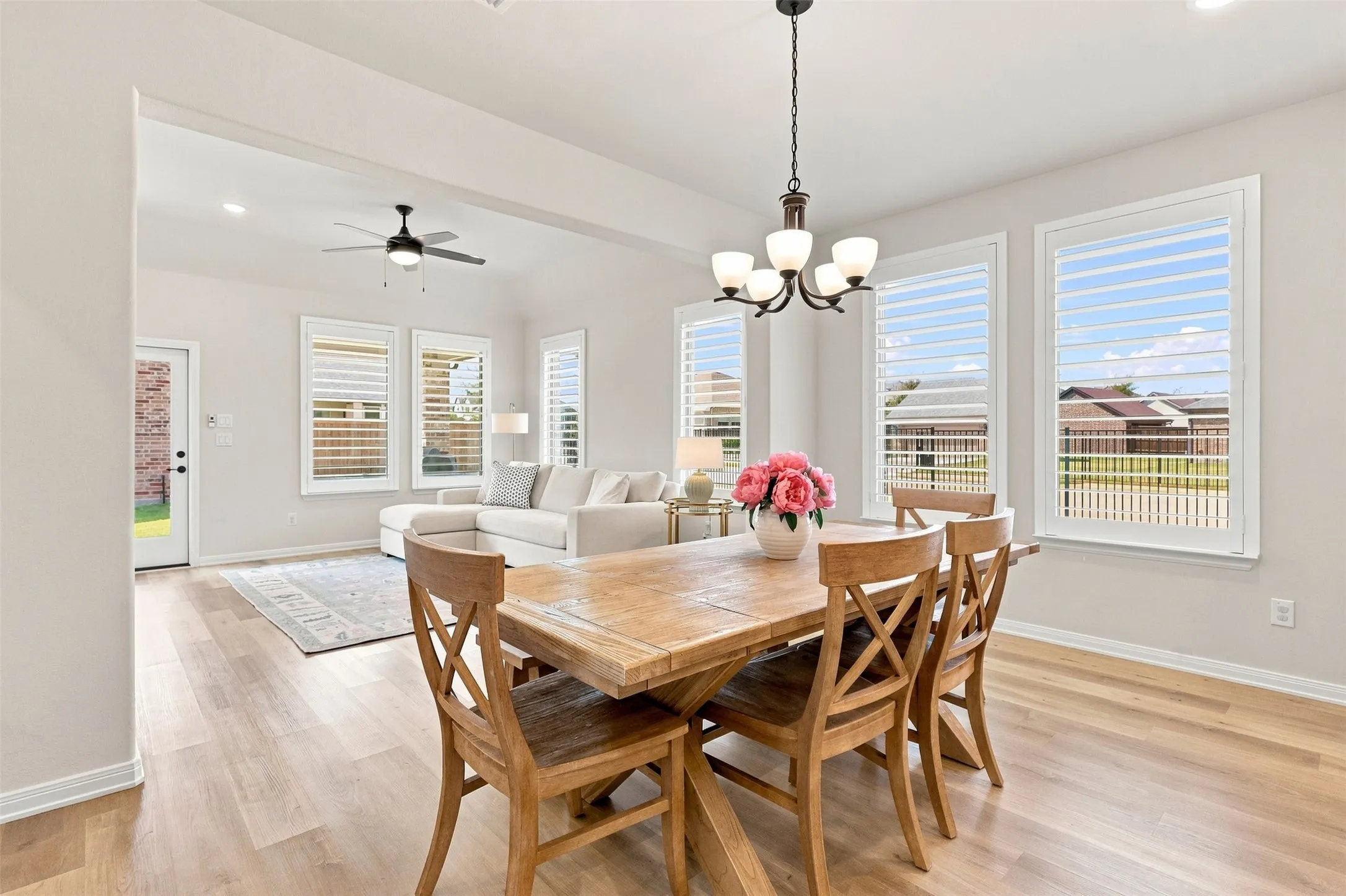 Single Family Residence For Sale in Grayson County , 1829 Temple Hills, Van Alstyne, Texas 75495, 4 Bedroom, 4 Bathroom, 2 Garage spaces, 2,582 Sqft, built in 2022, mls#21373114, Real Estate Agent in Van Alstyne, Homes For Sale in Grayson county, Homes For Sale in Van Alstyne, Realtor in Van Alstyne Texas, Real Estate Brokerage Independent Realty Texas, Luminita Cordes Realtor