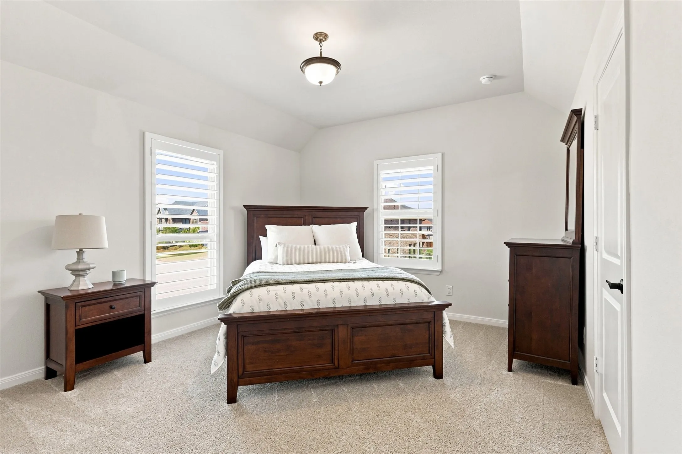 Single Family Residence For Sale in Grayson County , 1829 Temple Hills, Van Alstyne, Texas 75495, 4 Bedroom, 4 Bathroom, 2 Garage spaces, 2,582 Sqft, built in 2022, mls#21373114, Real Estate Agent in Van Alstyne, Homes For Sale in Grayson county, Homes For Sale in Van Alstyne, Realtor in Van Alstyne Texas, Real Estate Brokerage Independent Realty Texas, Luminita Cordes Realtor