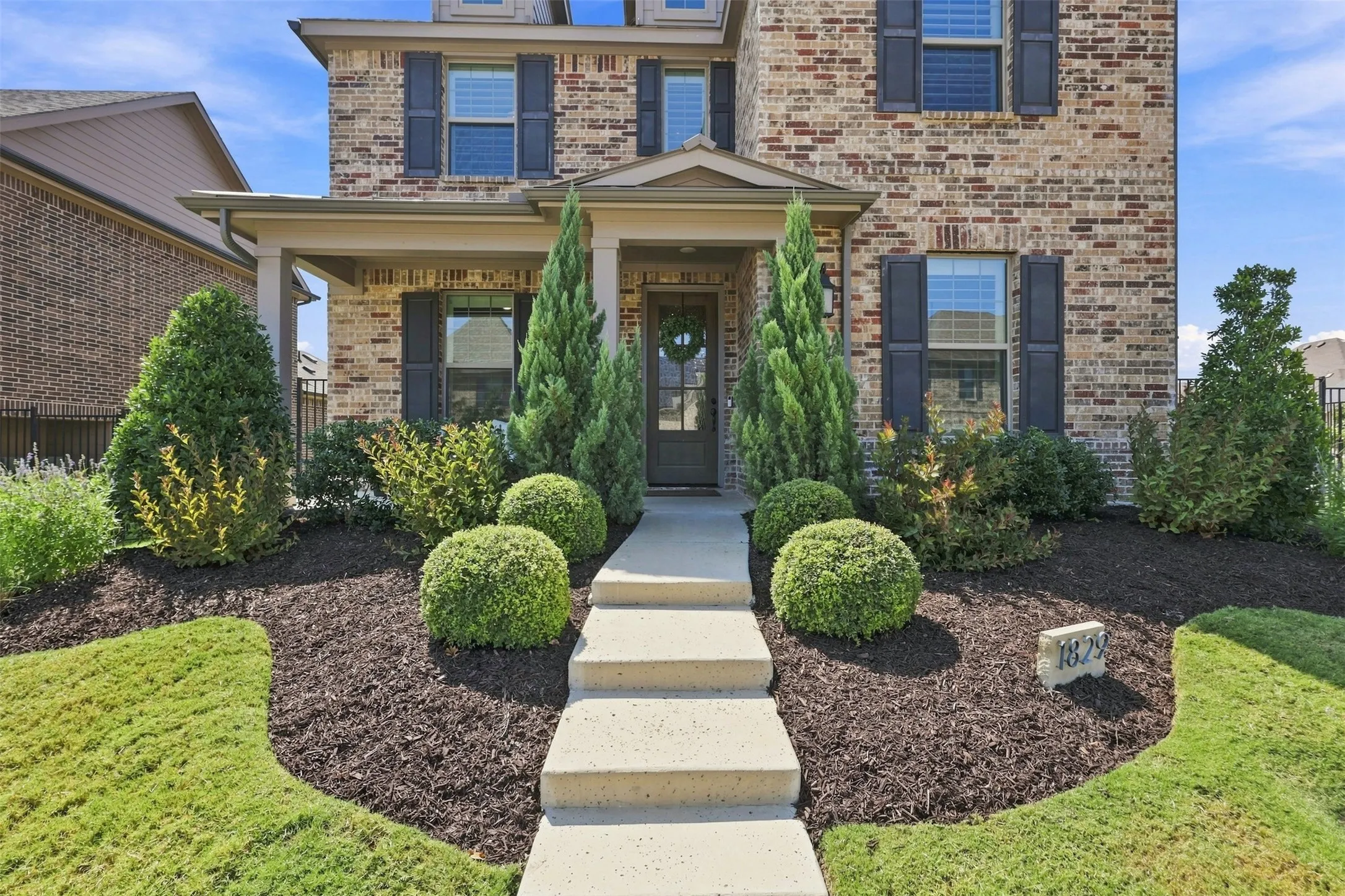 Single Family Residence For Sale in Grayson County , 1829 Temple Hills, Van Alstyne, Texas 75495, 4 Bedroom, 4 Bathroom, 2 Garage spaces, 2,582 Sqft, built in 2022, mls#21373114, Real Estate Agent in Van Alstyne, Homes For Sale in Grayson county, Homes For Sale in Van Alstyne, Realtor in Van Alstyne Texas, Real Estate Brokerage Independent Realty Texas, Luminita Cordes Realtor