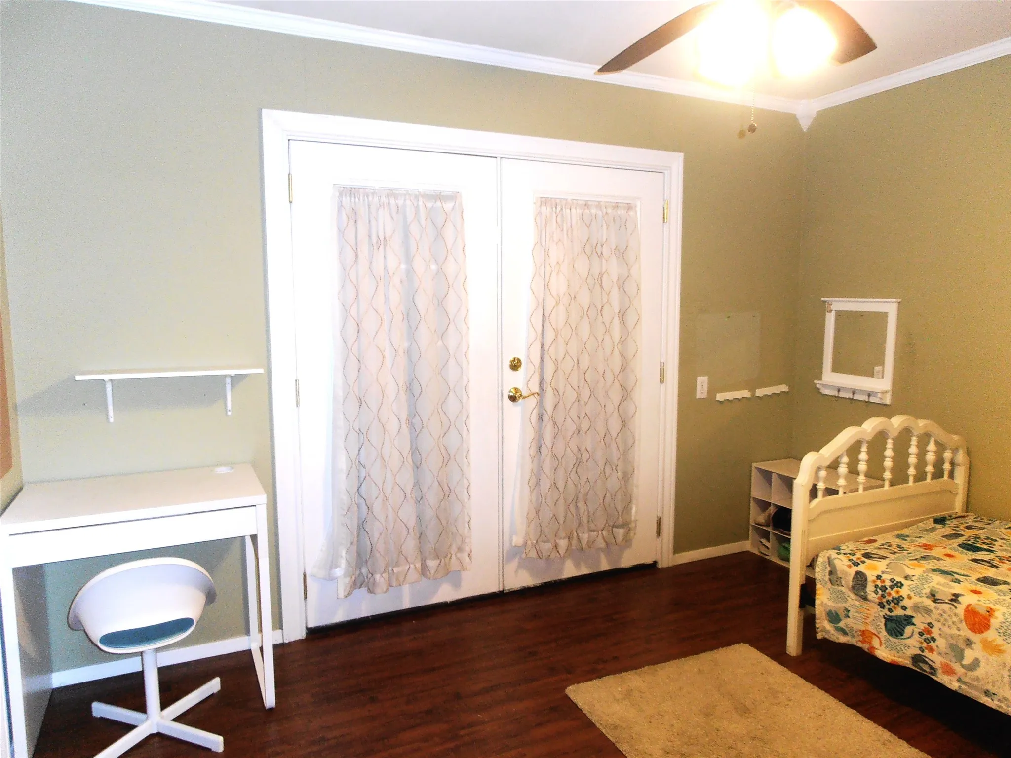 Single Family Residence For Sale in Tarrant County , 2911 Norwood Lane, Arlington, Texas 76013, 3 Bedroom, 2 Bathroom, 2 Garage spaces, 1,573 Sqft, built in 1964, mls#21374644, Real Estate Agent in Arlington, Homes For Sale in Tarrant county, Homes For Sale in Arlington, Realtor in Arlington Texas, Real Estate Brokerage Independent Realty Texas, Luminita Cordes Realtor