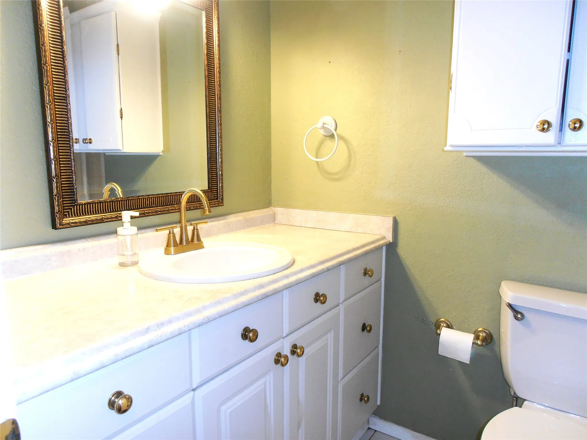 Single Family Residence For Sale in Tarrant County , 2911 Norwood Lane, Arlington, Texas 76013, 3 Bedroom, 2 Bathroom, 2 Garage spaces, 1,573 Sqft, built in 1964, mls#21374644, Real Estate Agent in Arlington, Homes For Sale in Tarrant county, Homes For Sale in Arlington, Realtor in Arlington Texas, Real Estate Brokerage Independent Realty Texas, Luminita Cordes Realtor
