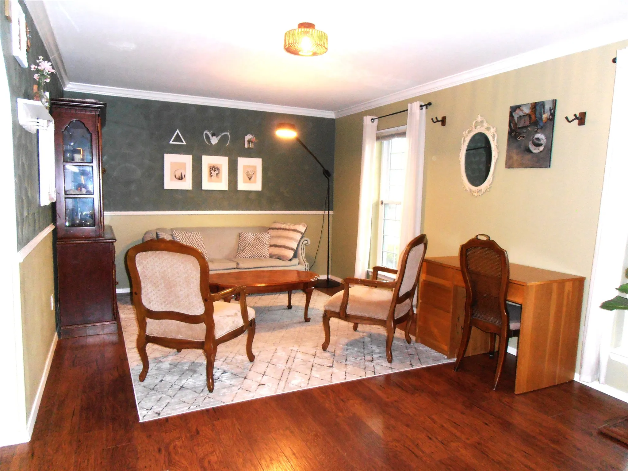 Single Family Residence For Sale in Tarrant County , 2911 Norwood Lane, Arlington, Texas 76013, 3 Bedroom, 2 Bathroom, 2 Garage spaces, 1,573 Sqft, built in 1964, mls#21374644, Real Estate Agent in Arlington, Homes For Sale in Tarrant county, Homes For Sale in Arlington, Realtor in Arlington Texas, Real Estate Brokerage Independent Realty Texas, Luminita Cordes Realtor
