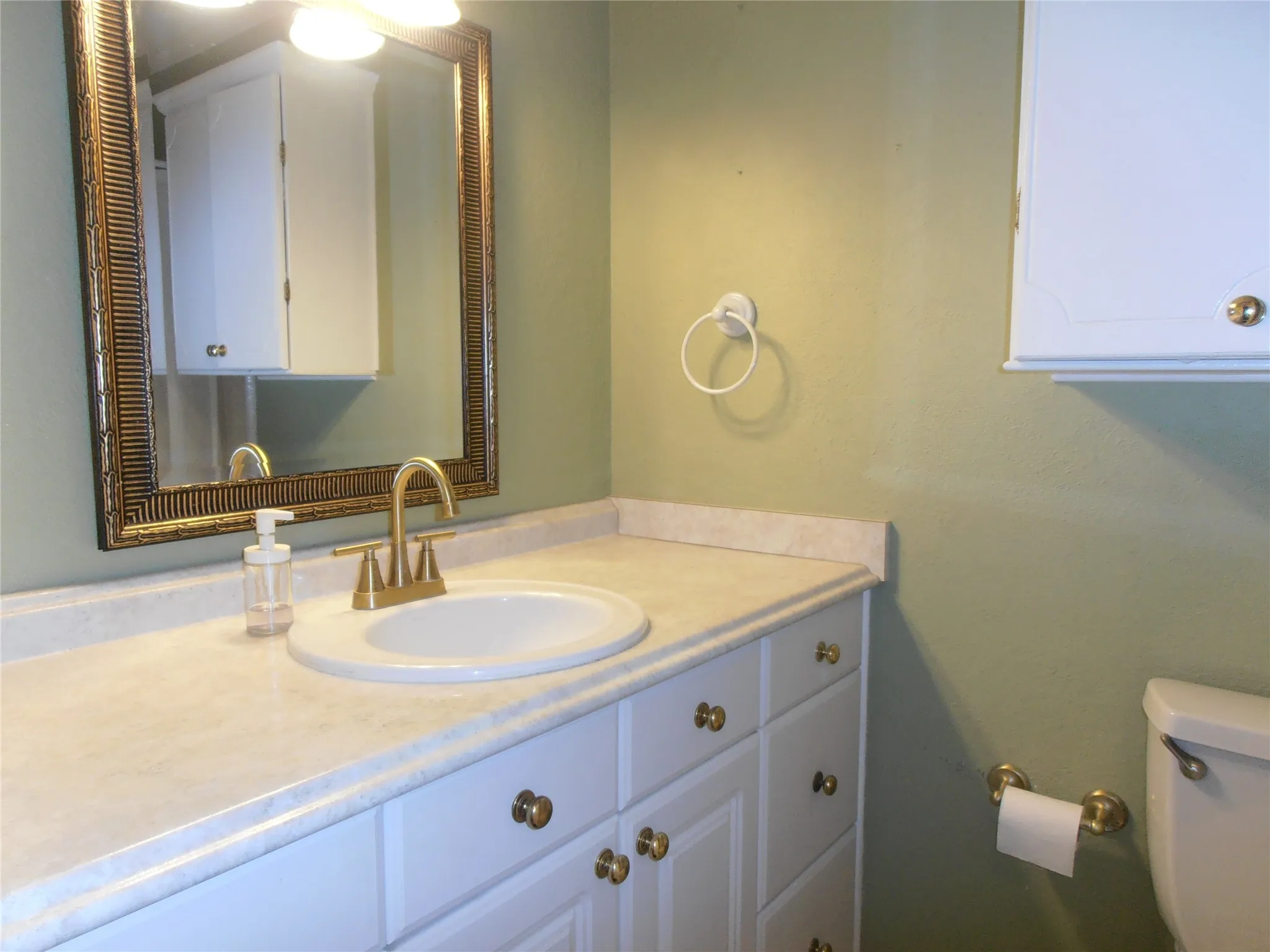 Single Family Residence For Sale in Tarrant County , 2911 Norwood Lane, Arlington, Texas 76013, 3 Bedroom, 2 Bathroom, 2 Garage spaces, 1,573 Sqft, built in 1964, mls#21374644, Real Estate Agent in Arlington, Homes For Sale in Tarrant county, Homes For Sale in Arlington, Realtor in Arlington Texas, Real Estate Brokerage Independent Realty Texas, Luminita Cordes Realtor