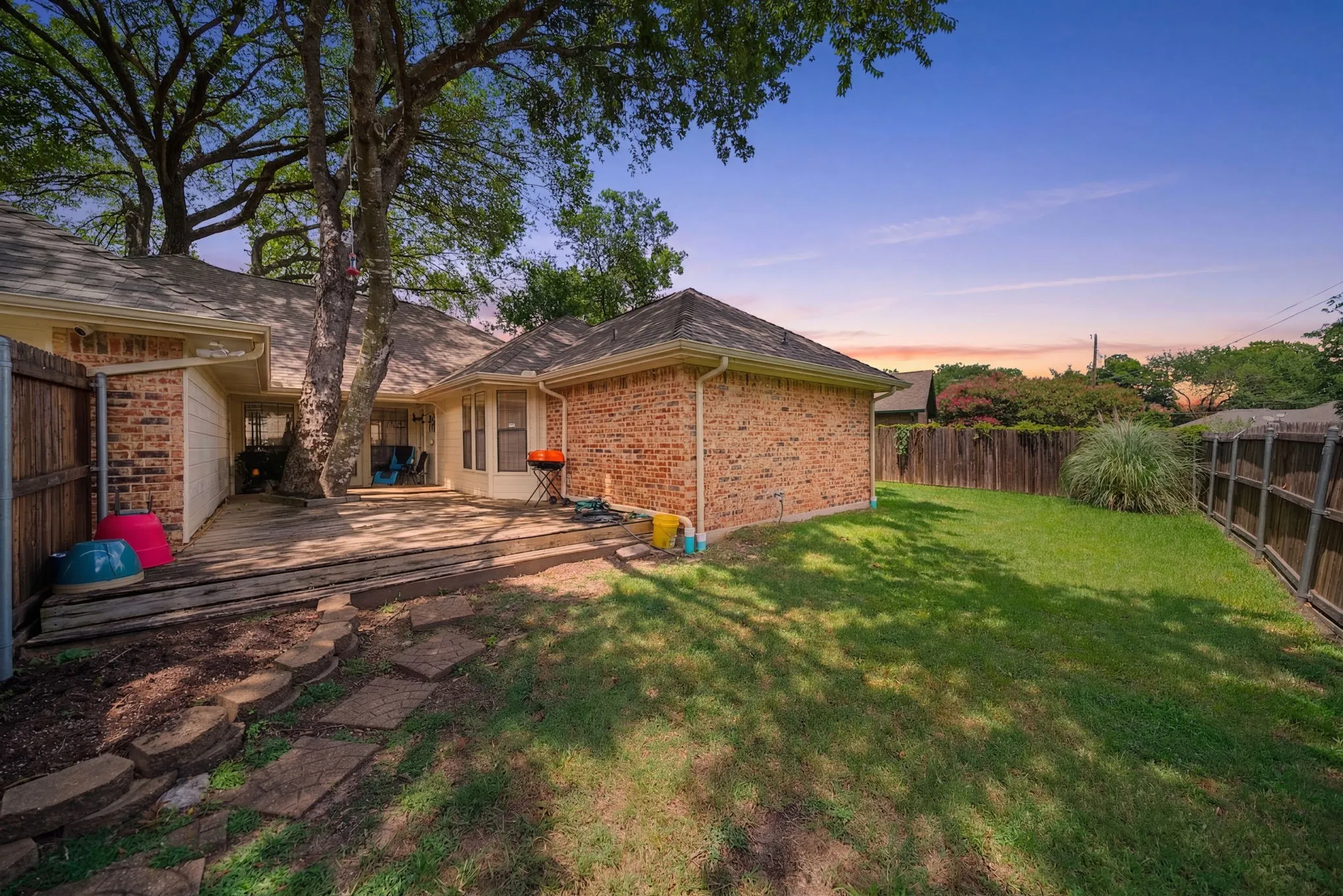 Single Family Residence For Sale in Dallas County , 342 Hillcroft Drive, Duncanville, Texas 75137, 3 Bedroom, 2 Bathroom, 2 Garage spaces, 2,218 Sqft, built in 1984, mls#21355442, Real Estate Agent in Duncanville, Homes For Sale in Dallas county, Homes For Sale in Duncanville, Realtor in Duncanville Texas, Real Estate Brokerage Independent Realty Texas, Luminita Cordes Realtor