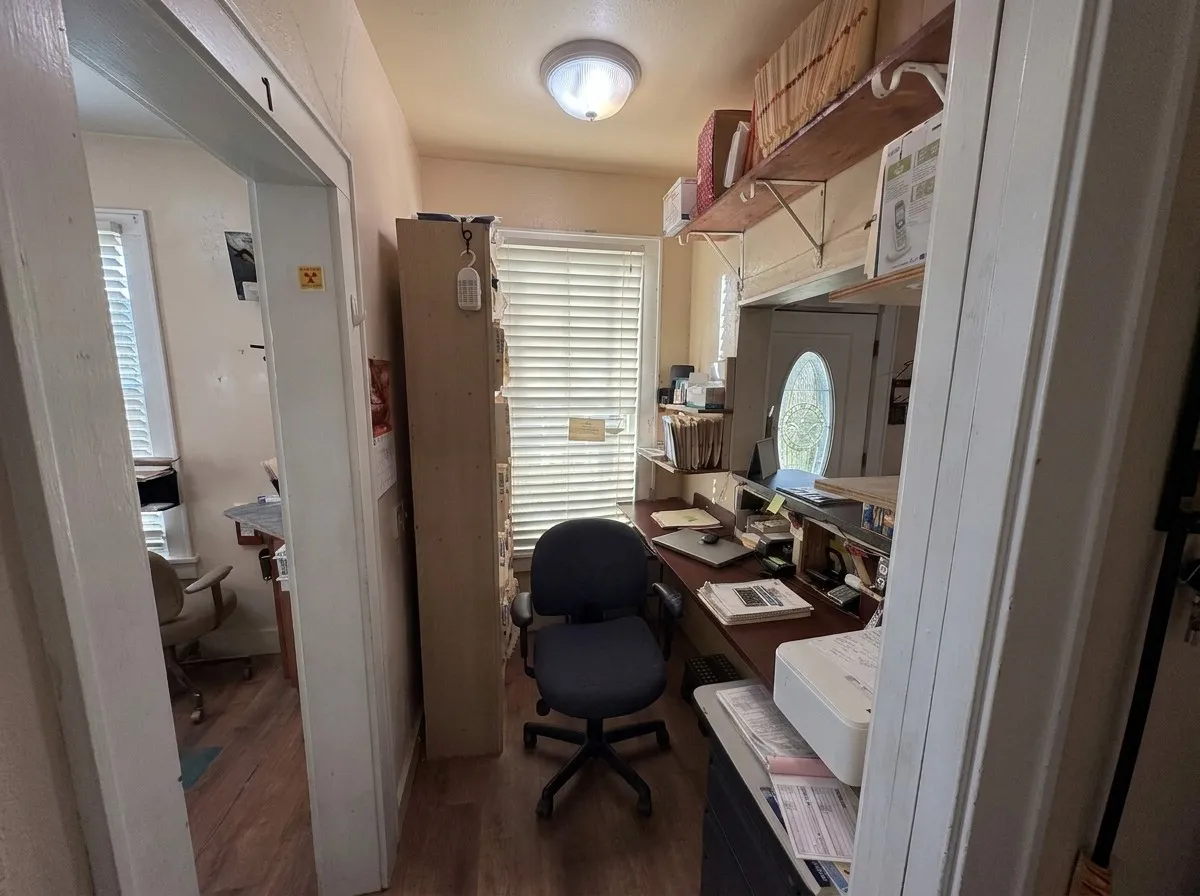Office For Sale in Eastland County , 215 N Austin Street, Ranger, Texas 76470, 0, 0, Garage spaces, 0 Sqft, built in 1937, mls#21372222, Real Estate Agent in Ranger, Homes For Sale in Eastland county, Homes For Sale in Ranger, Realtor in Ranger Texas, Real Estate Brokerage Independent Realty Texas, Luminita Cordes Realtor