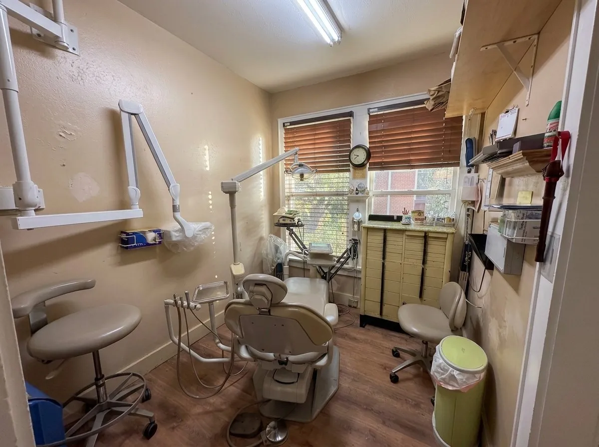 Office For Sale in Eastland County , 215 N Austin Street, Ranger, Texas 76470, 0, 0, Garage spaces, 0 Sqft, built in 1937, mls#21372222, Real Estate Agent in Ranger, Homes For Sale in Eastland county, Homes For Sale in Ranger, Realtor in Ranger Texas, Real Estate Brokerage Independent Realty Texas, Luminita Cordes Realtor