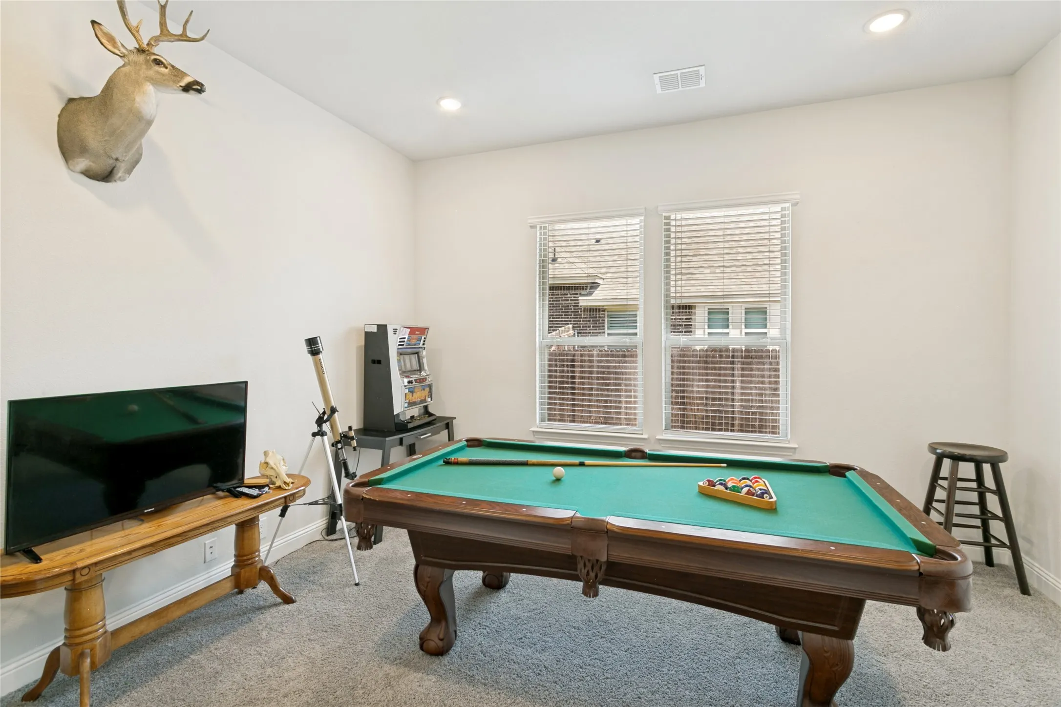 Single Family Residence For Sale in Johnson County , 1007 Creekhaven Lane, Mansfield, Texas 76063, 3 Bedroom, 3 Bathroom, 2 Garage spaces, 2,622 Sqft, built in 2022, mls#21374642, Real Estate Agent in Mansfield, Homes For Sale in Johnson county, Homes For Sale in Mansfield, Realtor in Mansfield Texas, Real Estate Brokerage Independent Realty Texas, Luminita Cordes Realtor