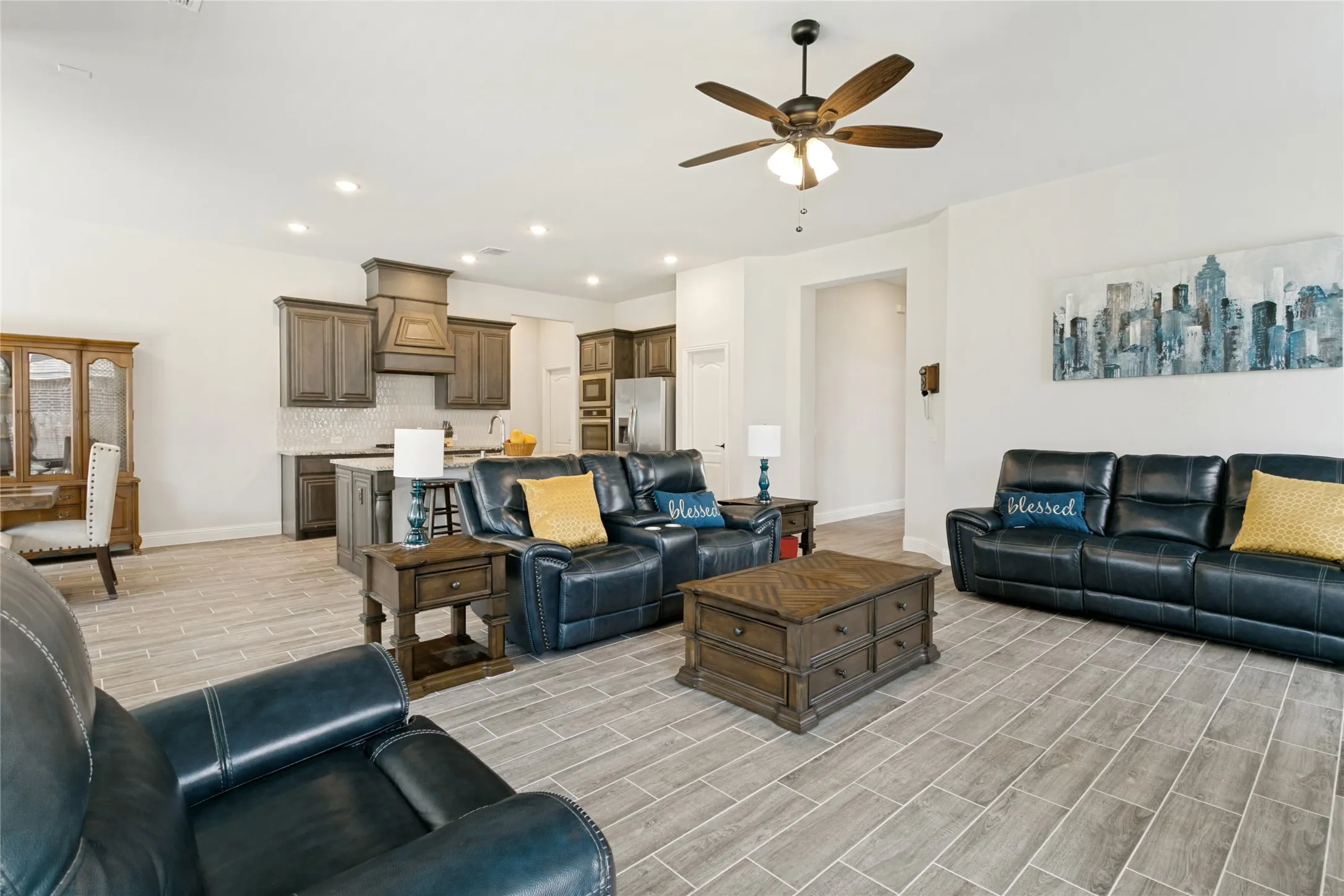 Single Family Residence For Sale in Johnson County , 1007 Creekhaven Lane, Mansfield, Texas 76063, 3 Bedroom, 3 Bathroom, 2 Garage spaces, 2,622 Sqft, built in 2022, mls#21374642, Real Estate Agent in Mansfield, Homes For Sale in Johnson county, Homes For Sale in Mansfield, Realtor in Mansfield Texas, Real Estate Brokerage Independent Realty Texas, Luminita Cordes Realtor