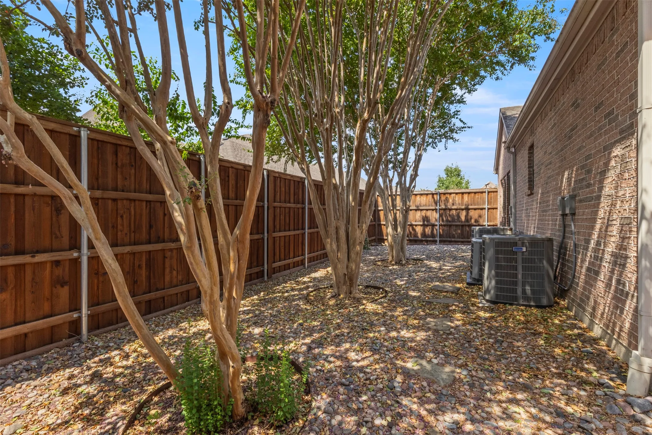 Single Family Residence For Sale in Collin County , 53 Cattail Pond Drive, Frisco, Texas 75034, 3 Bedroom, 4 Bathroom, 2 Garage spaces, 2,962 Sqft, built in 2000, mls#21372321, Real Estate Agent in Frisco, Homes For Sale in Collin county, Homes For Sale in Frisco, Realtor in Frisco Texas, Real Estate Brokerage Independent Realty Texas, Luminita Cordes Realtor
