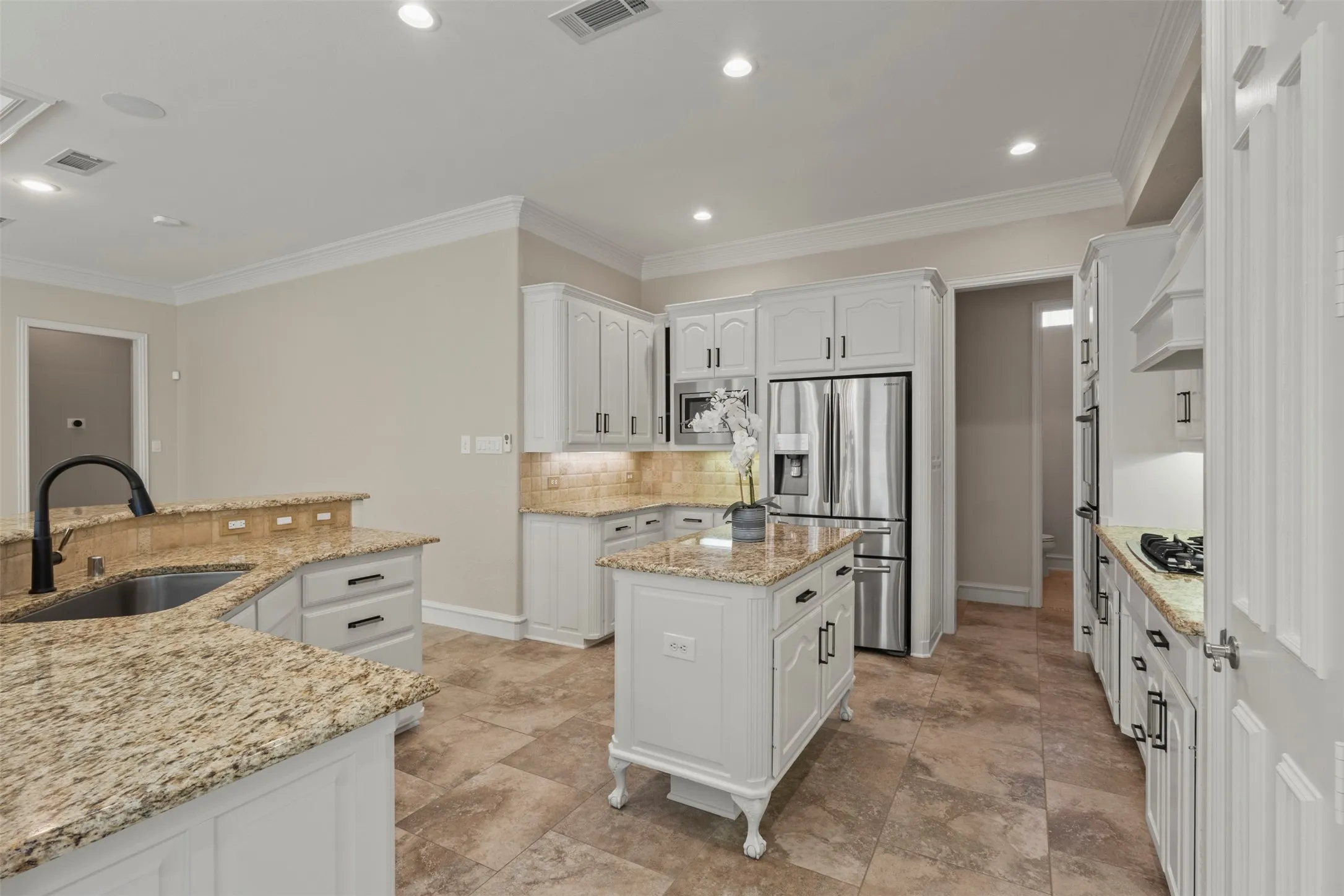 Single Family Residence For Sale in Collin County , 53 Cattail Pond Drive, Frisco, Texas 75034, 3 Bedroom, 4 Bathroom, 2 Garage spaces, 2,962 Sqft, built in 2000, mls#21372321, Real Estate Agent in Frisco, Homes For Sale in Collin county, Homes For Sale in Frisco, Realtor in Frisco Texas, Real Estate Brokerage Independent Realty Texas, Luminita Cordes Realtor