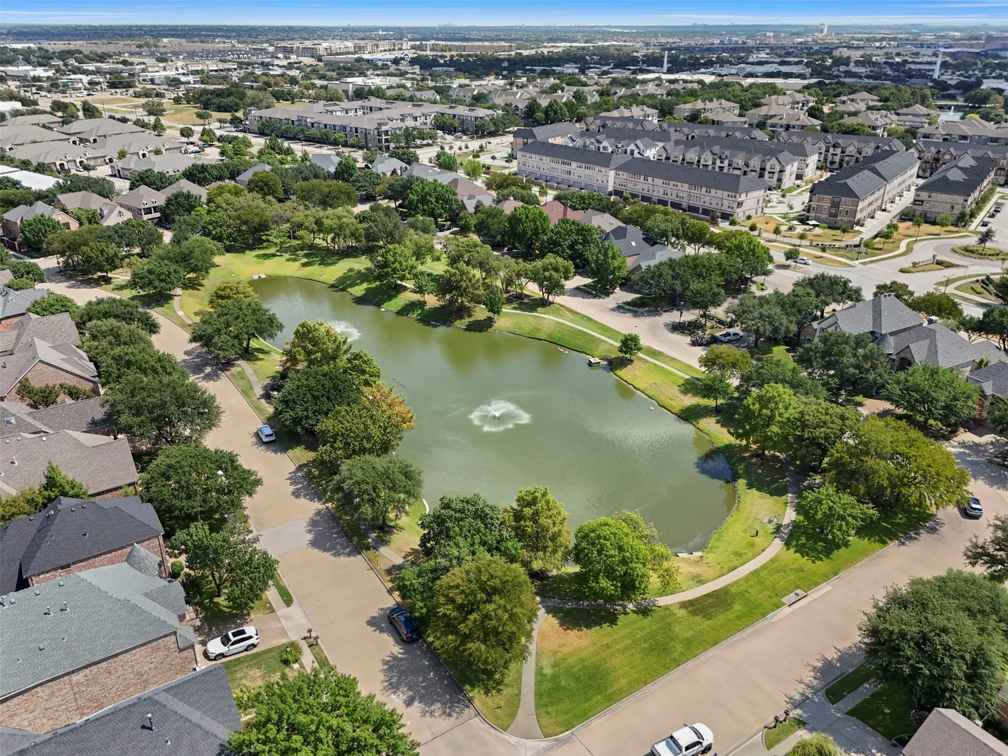 Willow Pond is a Gated Boutique Community with custom homes surrounding private
Ponds and Canals. The Neighborhood features 6 Hole- 3 par Golf course, and trails.