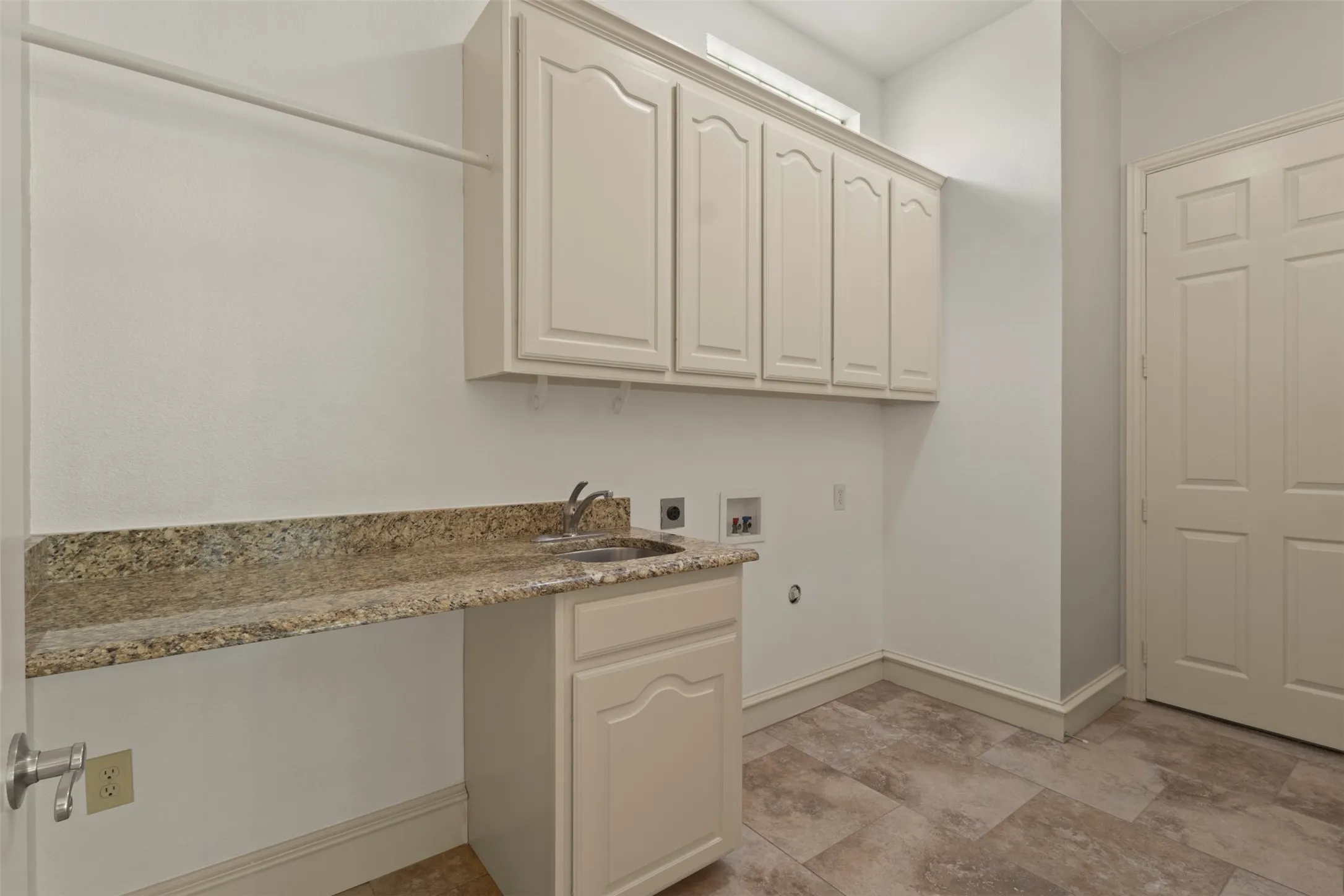 Single Family Residence For Sale in Collin County , 53 Cattail Pond Drive, Frisco, Texas 75034, 3 Bedroom, 4 Bathroom, 2 Garage spaces, 2,962 Sqft, built in 2000, mls#21372321, Real Estate Agent in Frisco, Homes For Sale in Collin county, Homes For Sale in Frisco, Realtor in Frisco Texas, Real Estate Brokerage Independent Realty Texas, Luminita Cordes Realtor