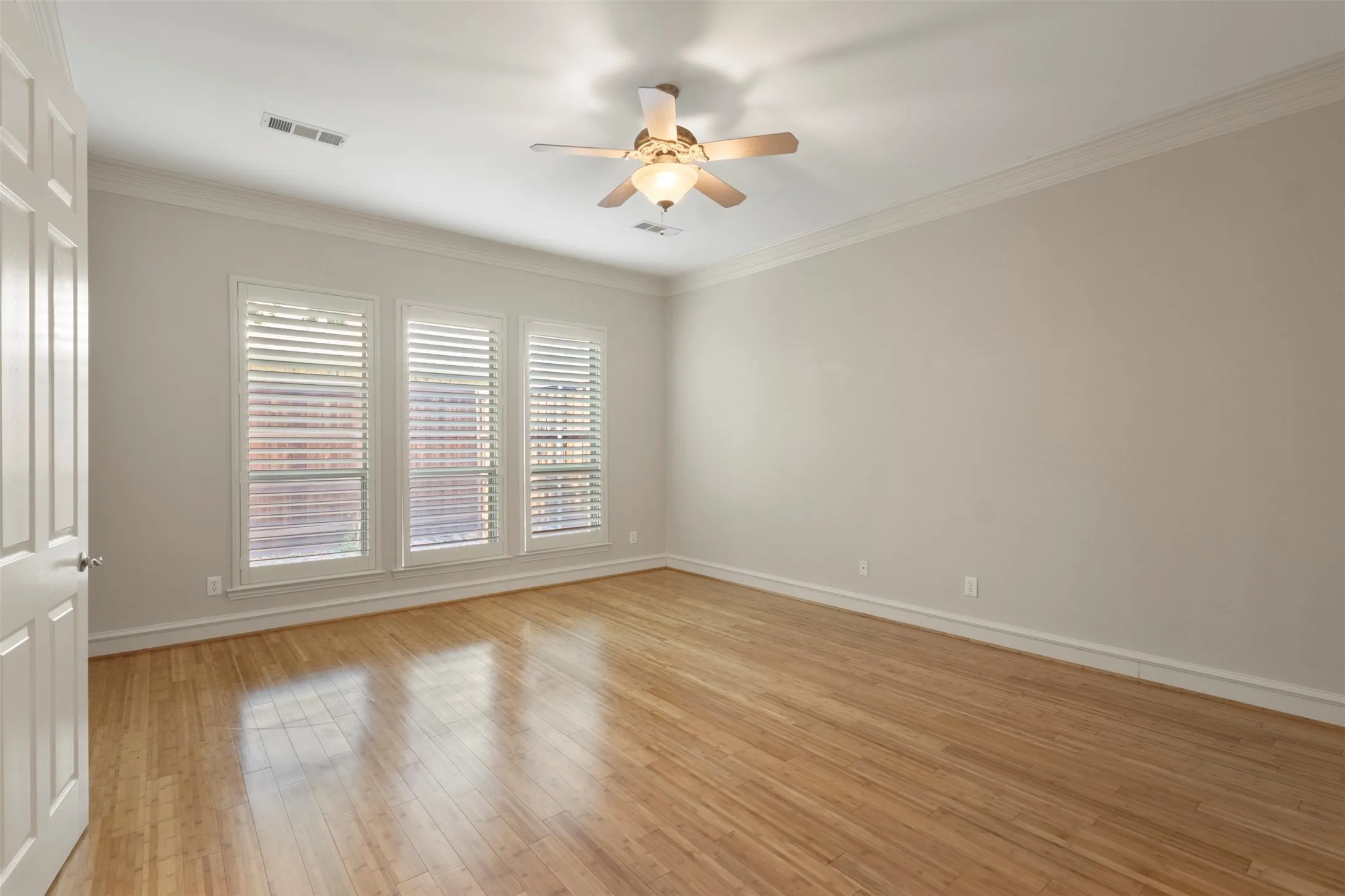Single Family Residence For Sale in Collin County , 53 Cattail Pond Drive, Frisco, Texas 75034, 3 Bedroom, 4 Bathroom, 2 Garage spaces, 2,962 Sqft, built in 2000, mls#21372321, Real Estate Agent in Frisco, Homes For Sale in Collin county, Homes For Sale in Frisco, Realtor in Frisco Texas, Real Estate Brokerage Independent Realty Texas, Luminita Cordes Realtor