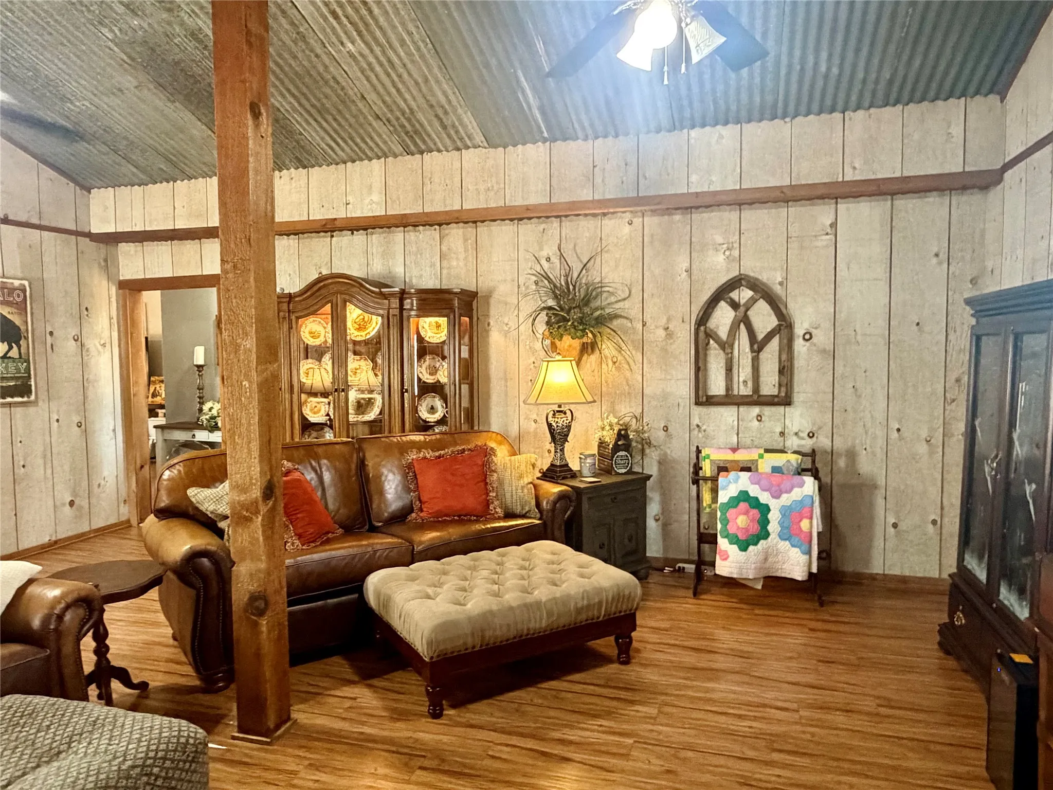 Single Family Residence For Sale in Wood County , 100 Nell Lane, Yantis, Texas 75497, 3 Bedroom, 2 Bathroom, Garage spaces, 1,919 Sqft, built in 1988, mls#21371528, Real Estate Agent in Yantis, Homes For Sale in Wood county, Homes For Sale in Yantis, Realtor in Yantis Texas, Real Estate Brokerage Independent Realty Texas, Luminita Cordes Realtor