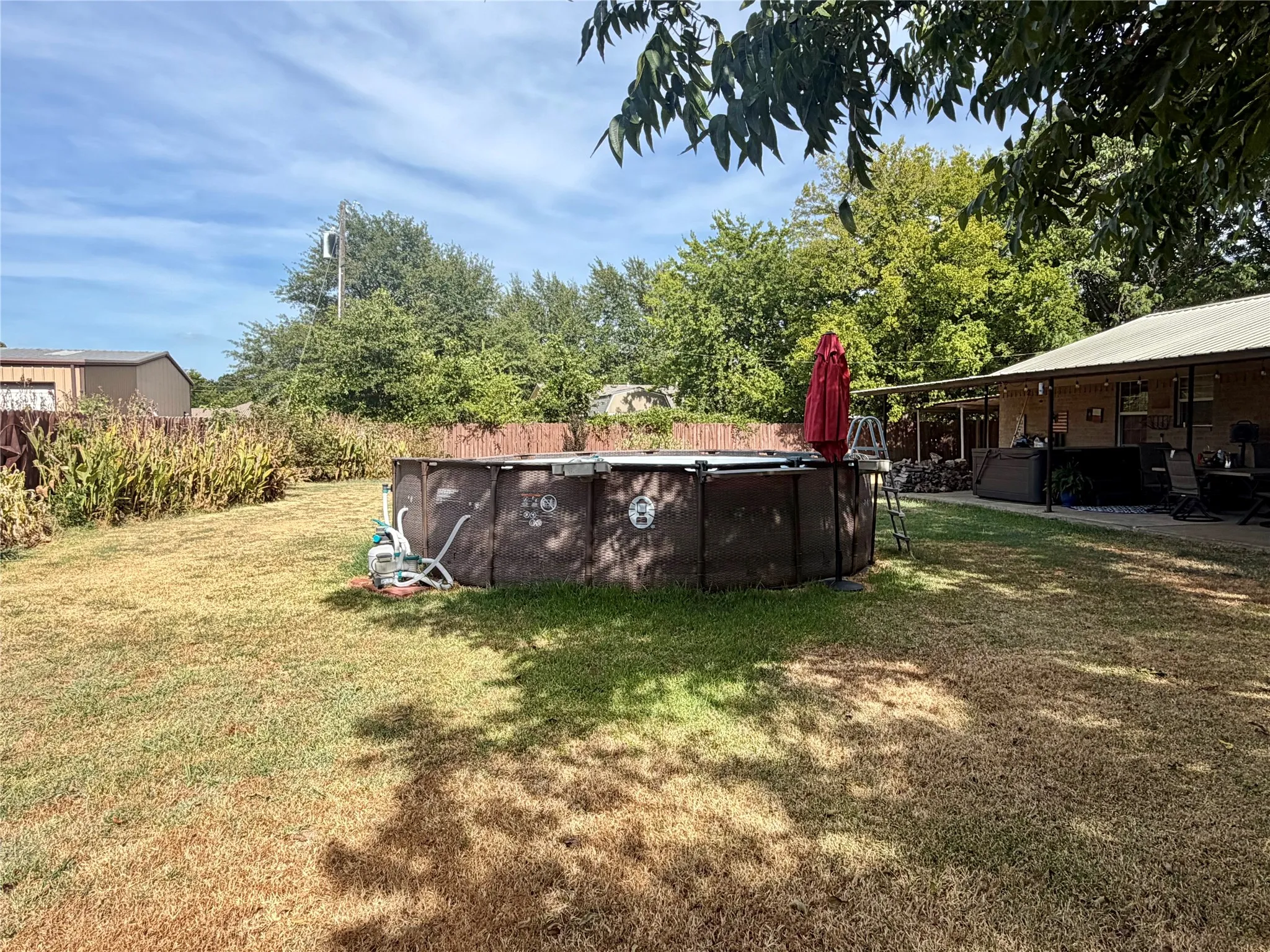 Single Family Residence For Sale in Wood County , 100 Nell Lane, Yantis, Texas 75497, 3 Bedroom, 2 Bathroom, Garage spaces, 1,919 Sqft, built in 1988, mls#21371528, Real Estate Agent in Yantis, Homes For Sale in Wood county, Homes For Sale in Yantis, Realtor in Yantis Texas, Real Estate Brokerage Independent Realty Texas, Luminita Cordes Realtor