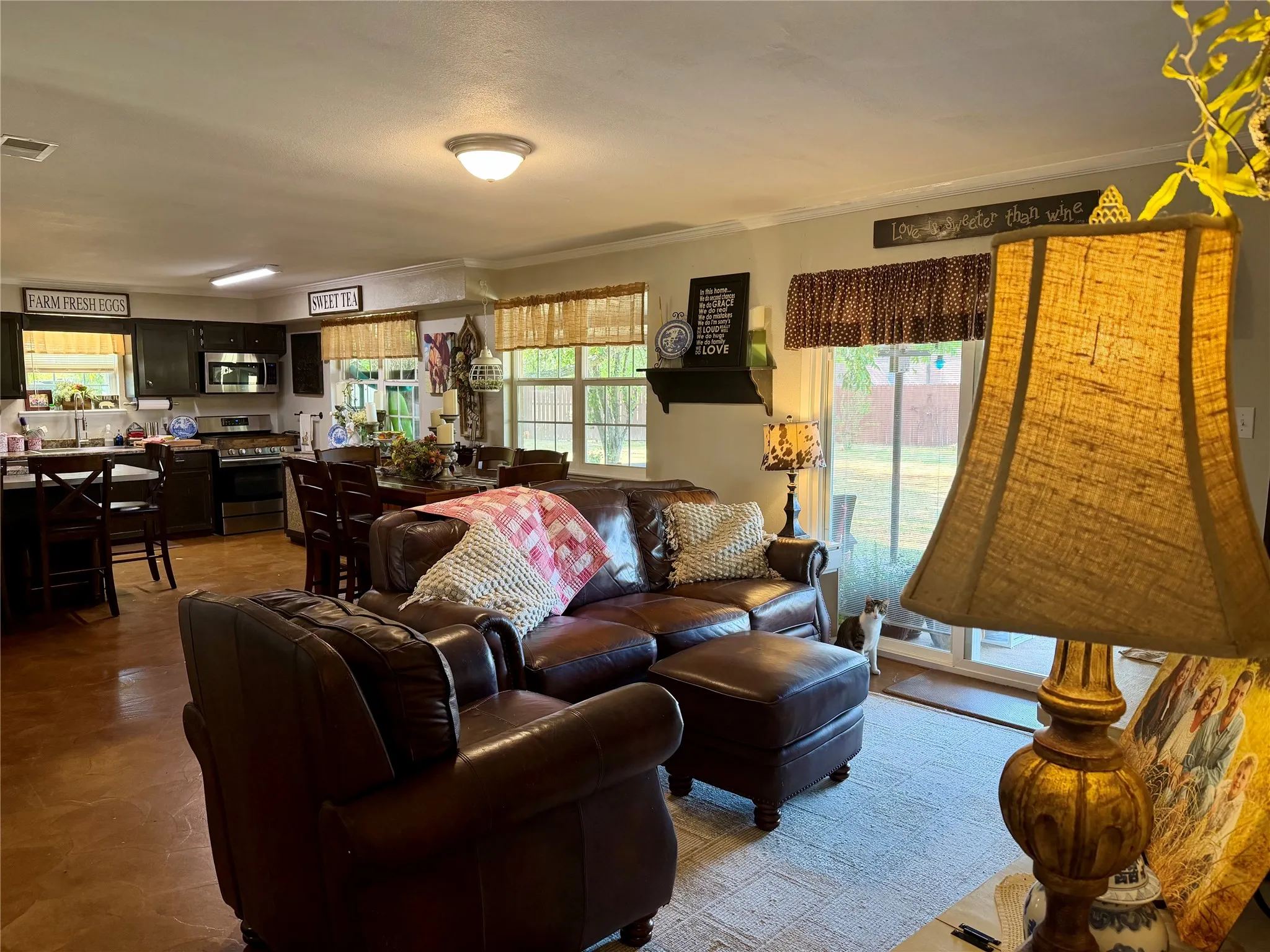 Single Family Residence For Sale in Wood County , 100 Nell Lane, Yantis, Texas 75497, 3 Bedroom, 2 Bathroom, Garage spaces, 1,919 Sqft, built in 1988, mls#21371528, Real Estate Agent in Yantis, Homes For Sale in Wood county, Homes For Sale in Yantis, Realtor in Yantis Texas, Real Estate Brokerage Independent Realty Texas, Luminita Cordes Realtor