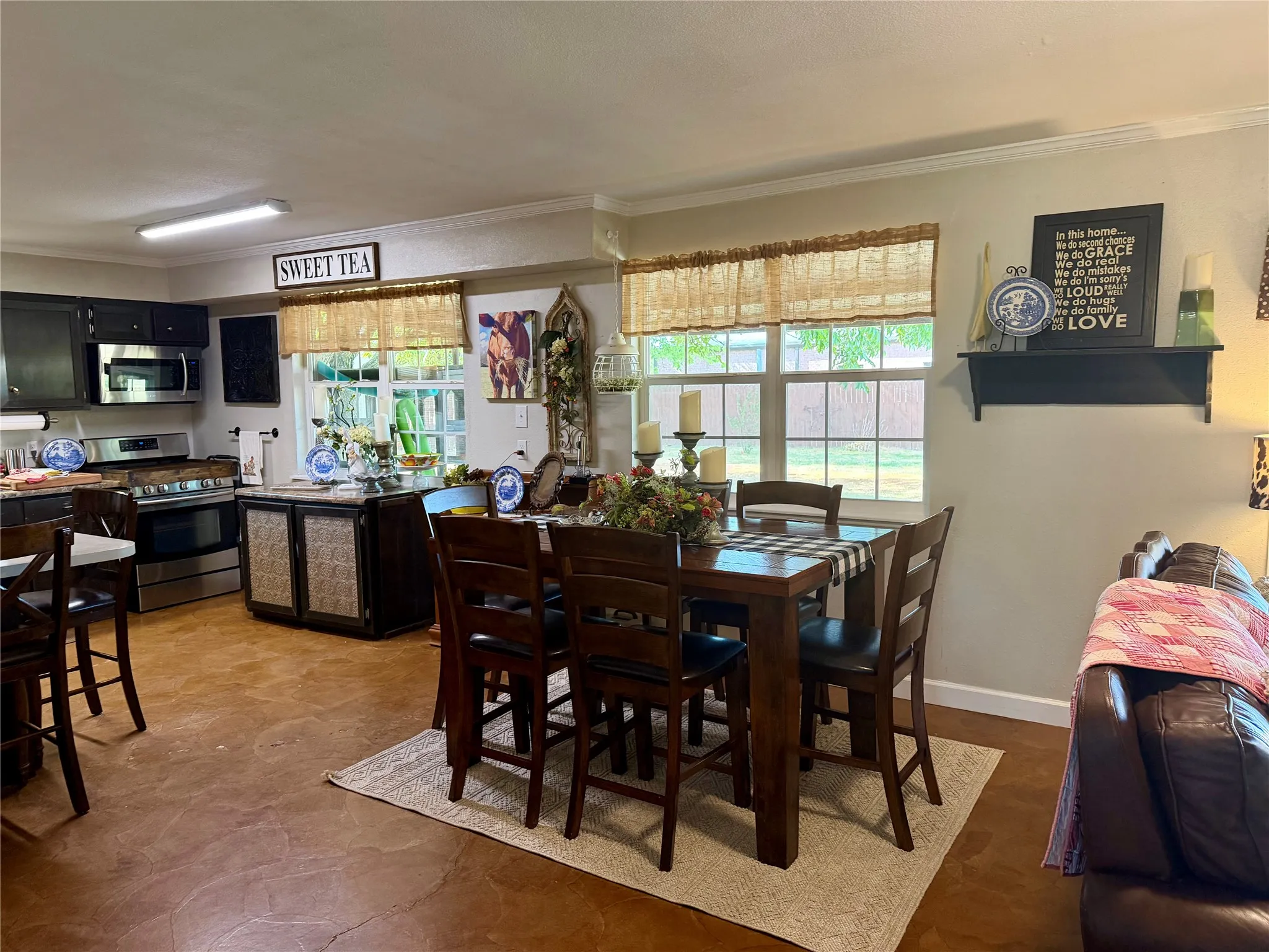 Single Family Residence For Sale in Wood County , 100 Nell Lane, Yantis, Texas 75497, 3 Bedroom, 2 Bathroom, Garage spaces, 1,919 Sqft, built in 1988, mls#21371528, Real Estate Agent in Yantis, Homes For Sale in Wood county, Homes For Sale in Yantis, Realtor in Yantis Texas, Real Estate Brokerage Independent Realty Texas, Luminita Cordes Realtor