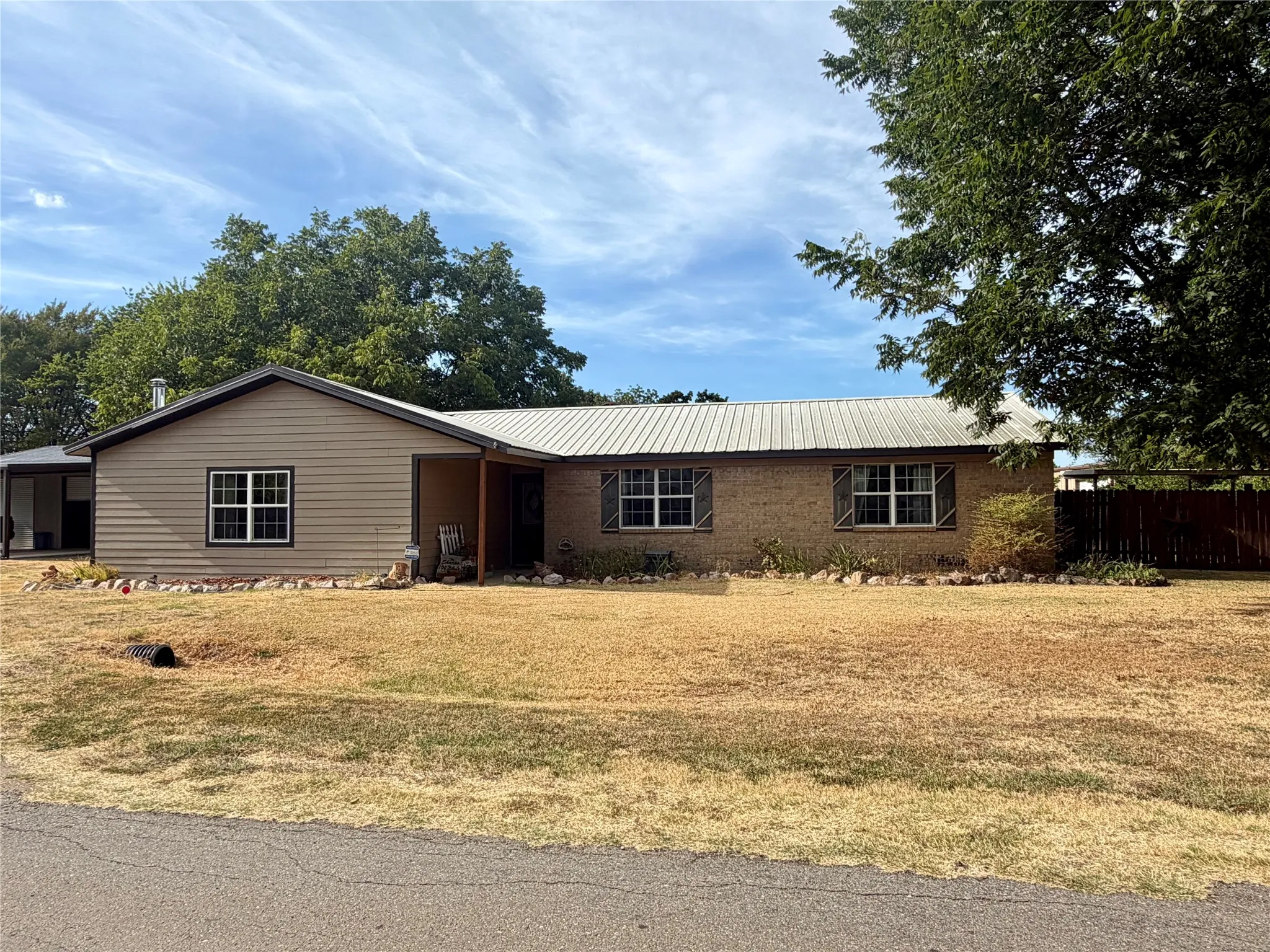 Single Family Residence For Sale