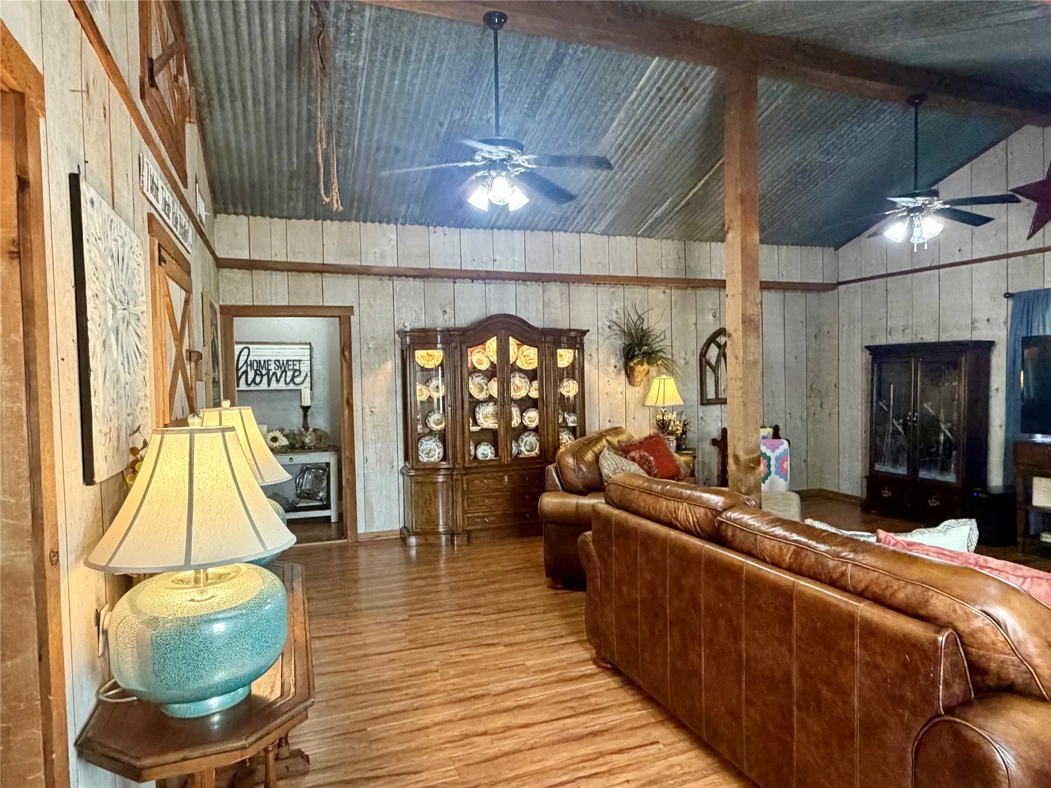 Single Family Residence For Sale in Wood County , 100 Nell Lane, Yantis, Texas 75497, 3 Bedroom, 2 Bathroom, Garage spaces, 1,919 Sqft, built in 1988, mls#21371528, Real Estate Agent in Yantis, Homes For Sale in Wood county, Homes For Sale in Yantis, Realtor in Yantis Texas, Real Estate Brokerage Independent Realty Texas, Luminita Cordes Realtor