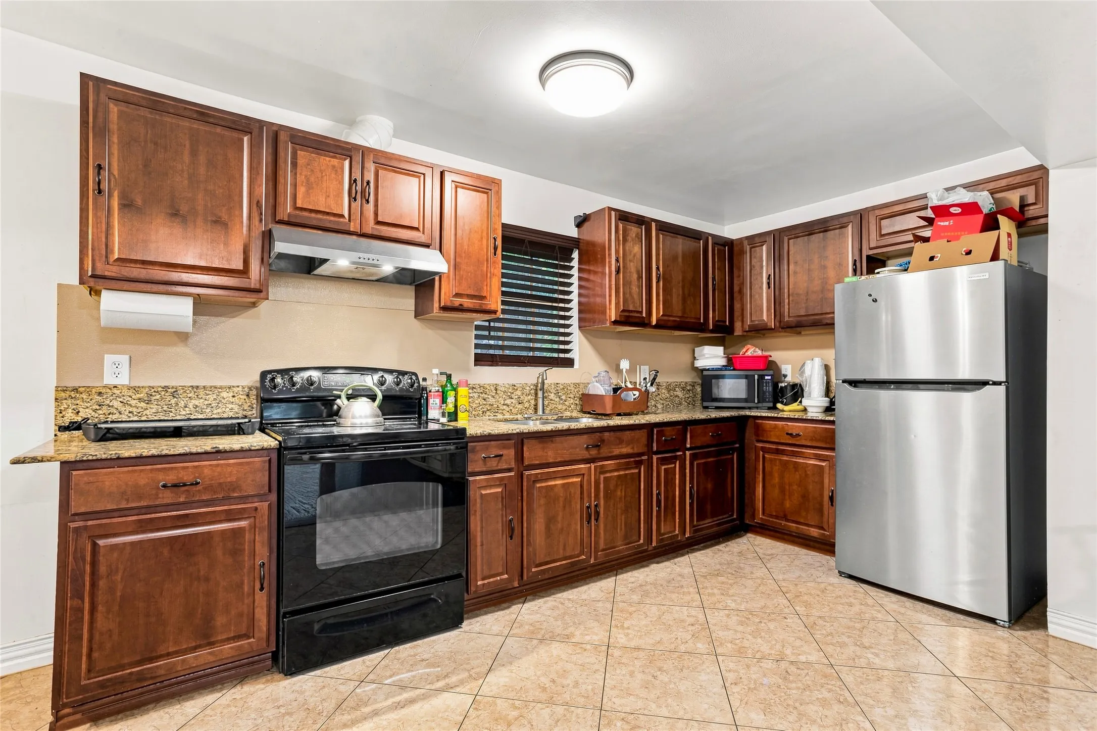 Single Family Residence For Sale in Dallas County , 111 W Kenwood Drive, Garland, Texas 75041, 5 Bedroom, 2 Bathroom, Garage spaces, 1,593 Sqft, built in 1960, mls#21374603, Real Estate Agent in Garland, Homes For Sale in Dallas county, Homes For Sale in Garland, Realtor in Garland Texas, Real Estate Brokerage Independent Realty Texas, Luminita Cordes Realtor