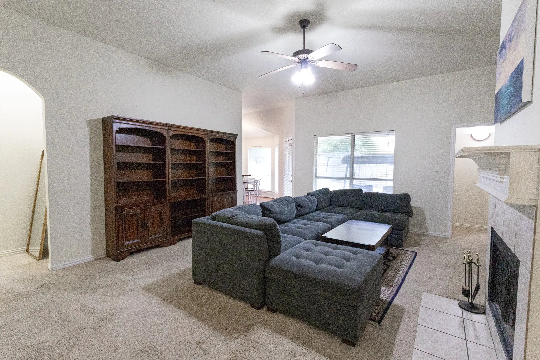 Single Family Residence For Sale in Tarrant County , 557 Willowview Drive, Saginaw, Texas 76179, 3 Bedroom, 2 Bathroom, 2 Garage spaces, 1,880 Sqft, built in 2002, mls#21374237, Real Estate Agent in Saginaw, Homes For Sale in Tarrant county, Homes For Sale in Saginaw, Realtor in Saginaw Texas, Real Estate Brokerage Independent Realty Texas, Luminita Cordes Realtor