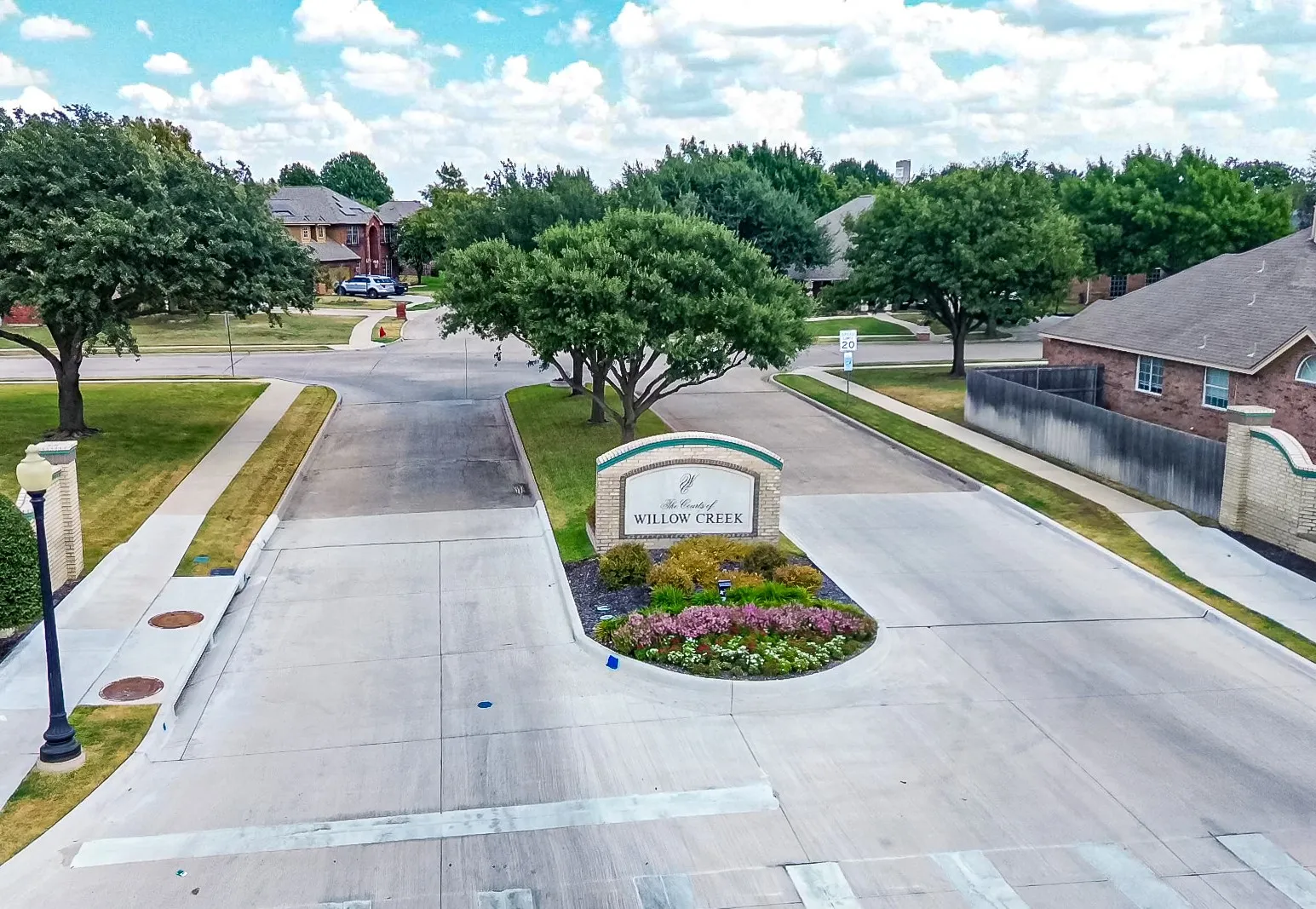 Courts of Willow Creek Entrance
