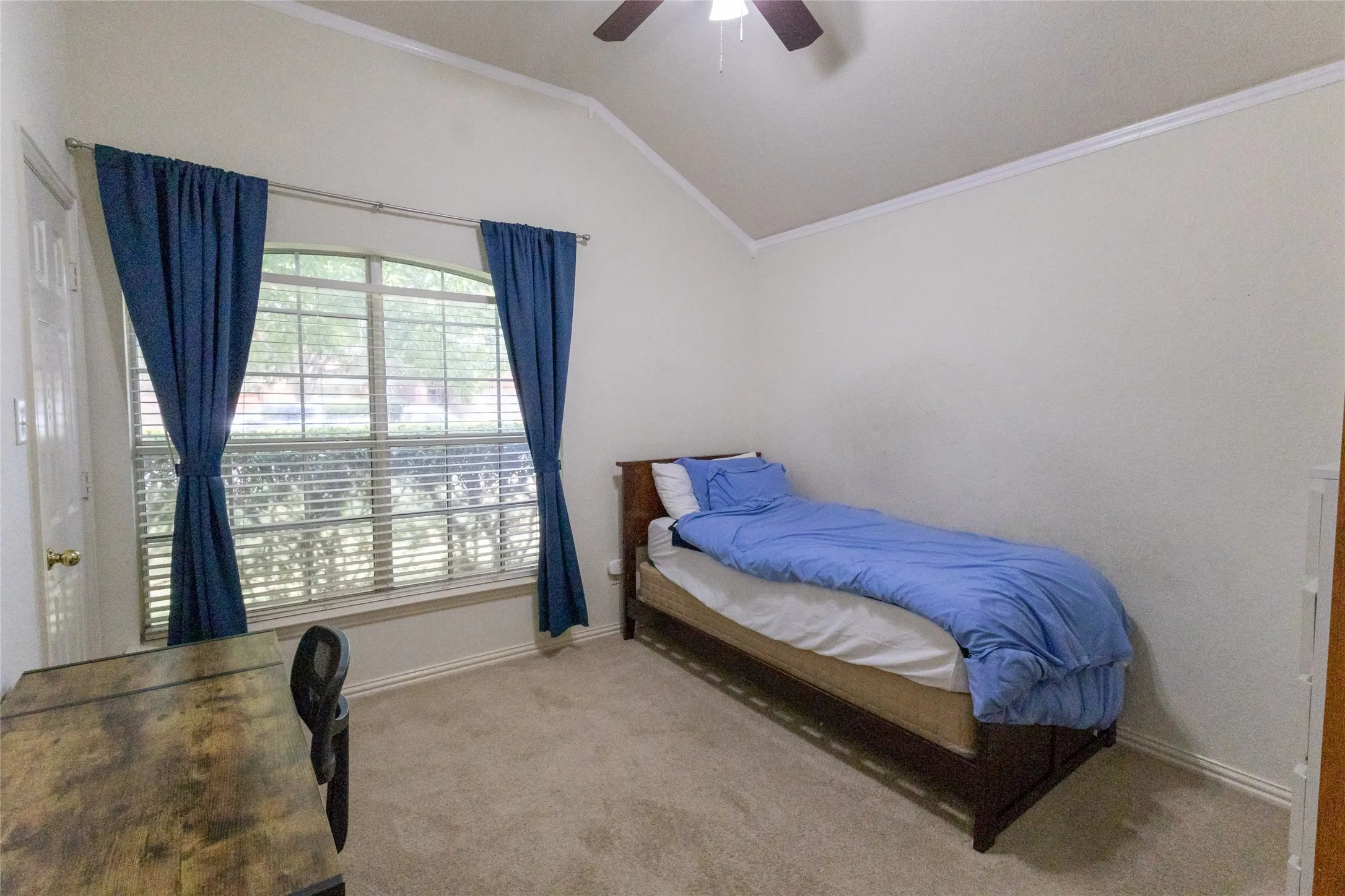 Single Family Residence For Sale in Tarrant County , 557 Willowview Drive, Saginaw, Texas 76179, 3 Bedroom, 2 Bathroom, 2 Garage spaces, 1,880 Sqft, built in 2002, mls#21374237, Real Estate Agent in Saginaw, Homes For Sale in Tarrant county, Homes For Sale in Saginaw, Realtor in Saginaw Texas, Real Estate Brokerage Independent Realty Texas, Luminita Cordes Realtor
