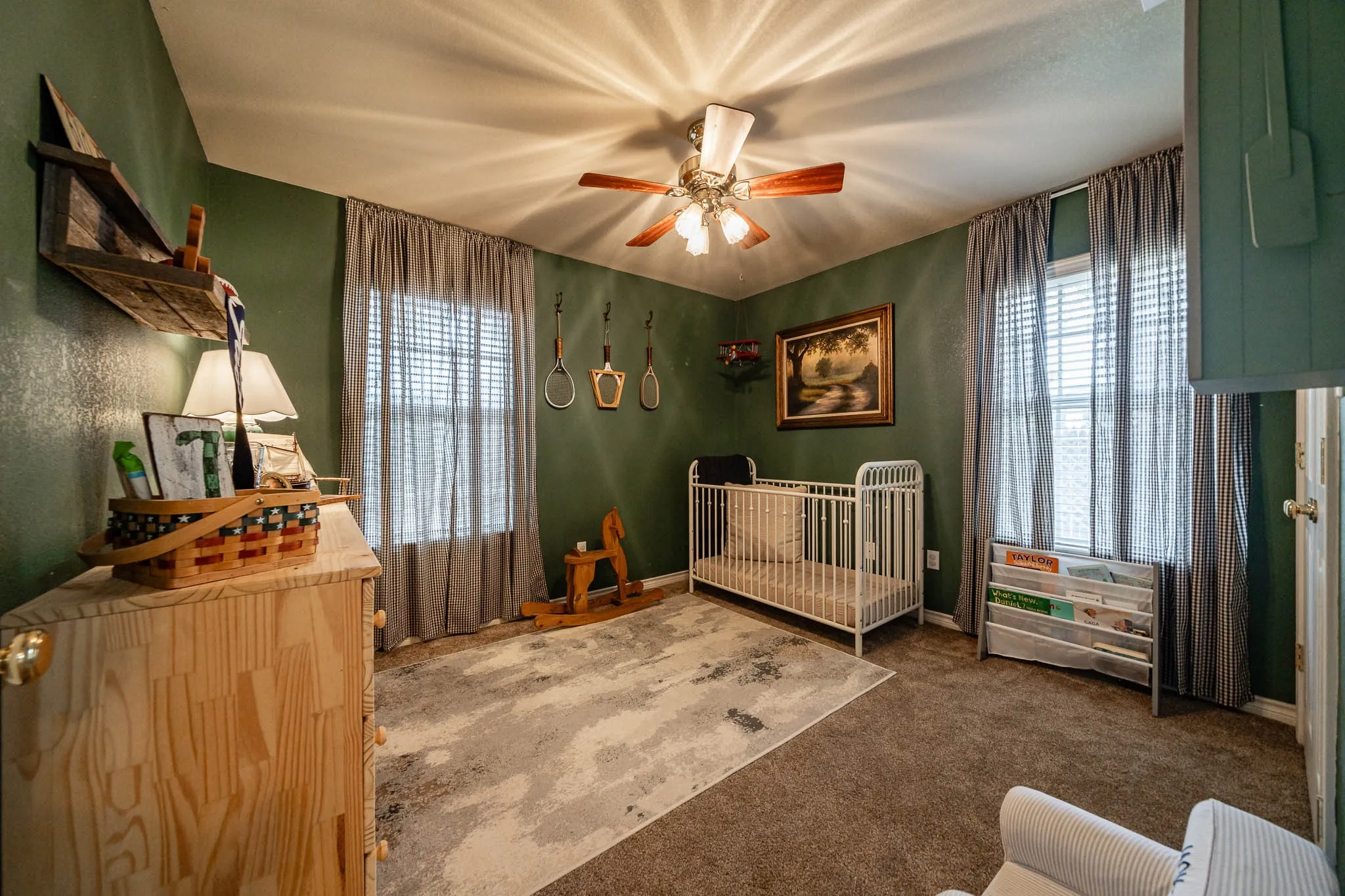 Single Family Residence For Sale in Taylor County , 1701 Smith Drive, Abilene, Texas 79601, 3 Bedroom, 2 Bathroom, 2 Garage spaces, 1,815 Sqft, built in 2001, mls#21373541, Real Estate Agent in Abilene, Homes For Sale in Taylor county, Homes For Sale in Abilene, Realtor in Abilene Texas, Real Estate Brokerage Independent Realty Texas, Luminita Cordes Realtor