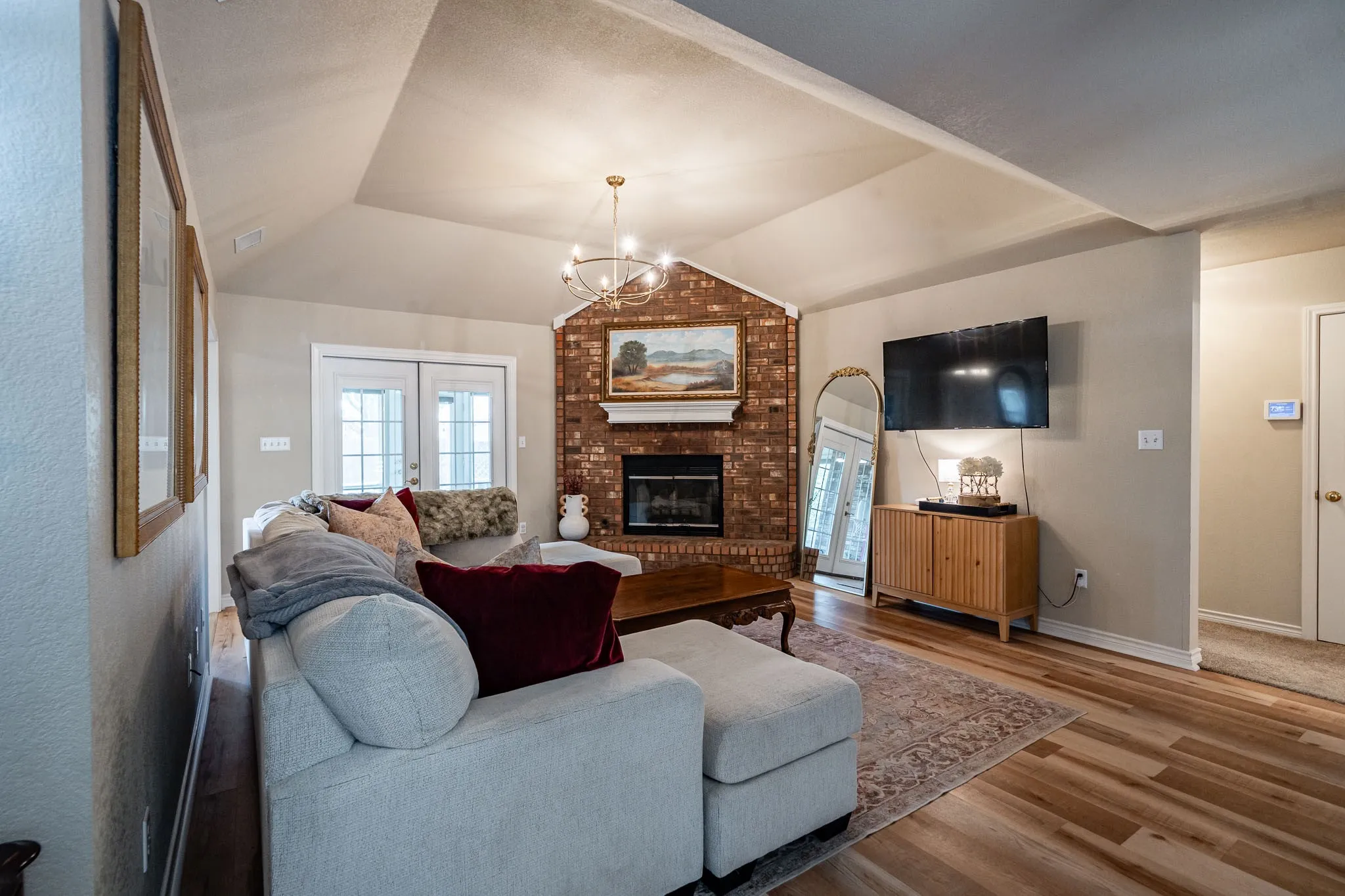 Single Family Residence For Sale in Taylor County , 1701 Smith Drive, Abilene, Texas 79601, 3 Bedroom, 2 Bathroom, 2 Garage spaces, 1,815 Sqft, built in 2001, mls#21373541, Real Estate Agent in Abilene, Homes For Sale in Taylor county, Homes For Sale in Abilene, Realtor in Abilene Texas, Real Estate Brokerage Independent Realty Texas, Luminita Cordes Realtor