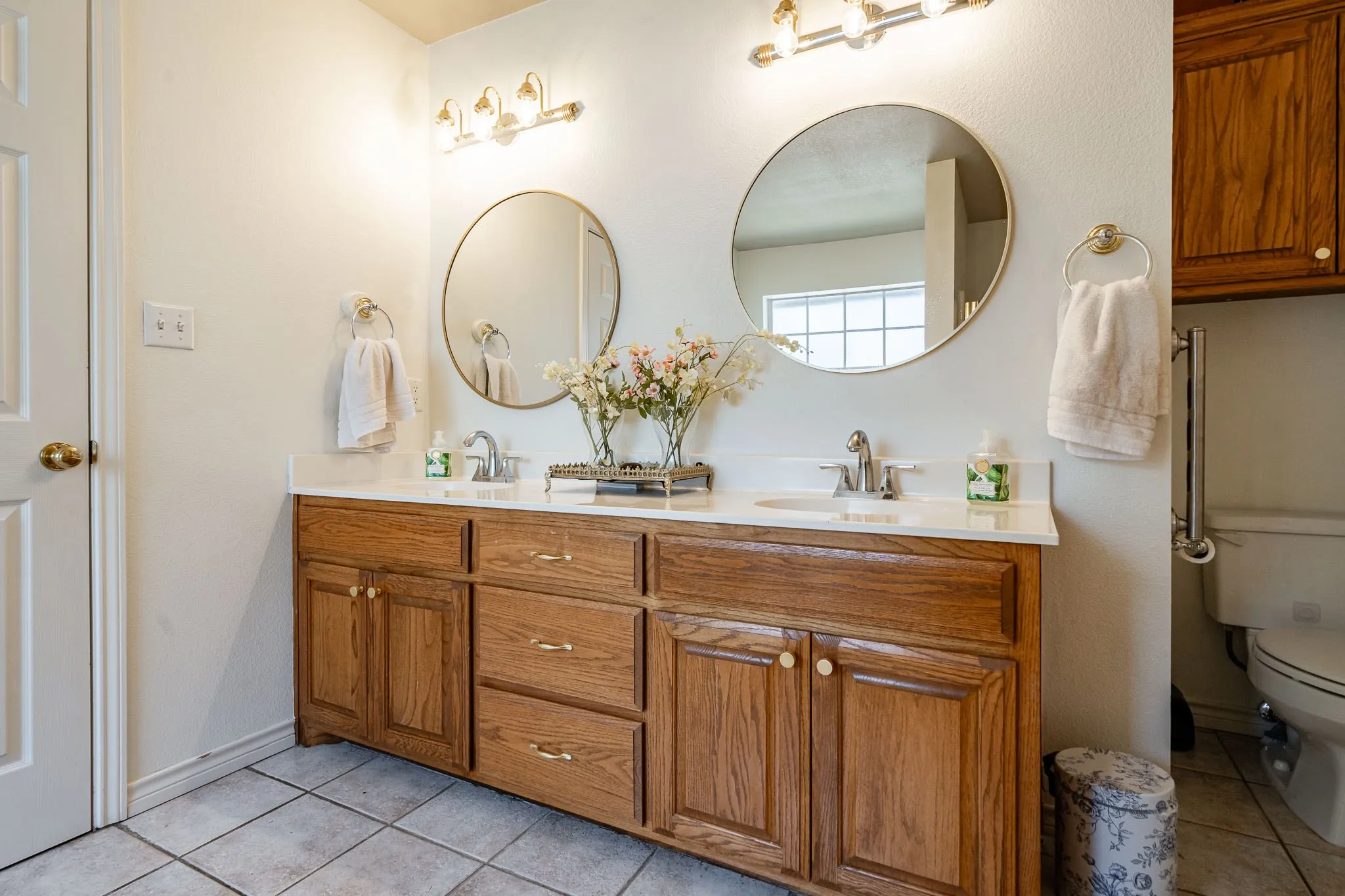 Single Family Residence For Sale in Taylor County , 1701 Smith Drive, Abilene, Texas 79601, 3 Bedroom, 2 Bathroom, 2 Garage spaces, 1,815 Sqft, built in 2001, mls#21373541, Real Estate Agent in Abilene, Homes For Sale in Taylor county, Homes For Sale in Abilene, Realtor in Abilene Texas, Real Estate Brokerage Independent Realty Texas, Luminita Cordes Realtor