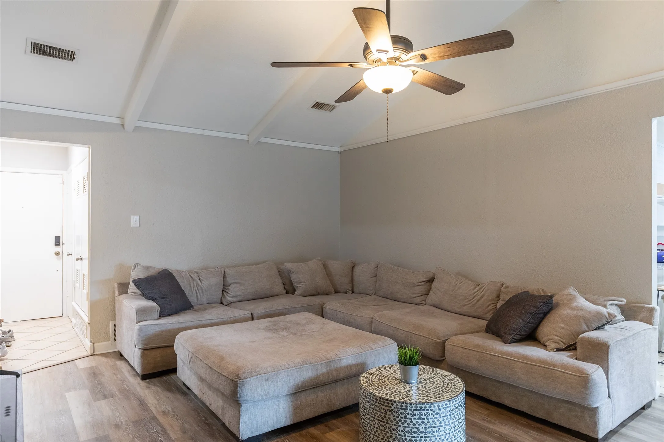 Single Family Residence For Sale in Taylor County , 2250 Shere Lynne Drive, Abilene, Texas 79606, 3 Bedroom, 3 Bathroom, 2 Garage spaces, 1,437 Sqft, built in 1976, mls#21360504, Real Estate Agent in Abilene, Homes For Sale in Taylor county, Homes For Sale in Abilene, Realtor in Abilene Texas, Real Estate Brokerage Independent Realty Texas, Luminita Cordes Realtor