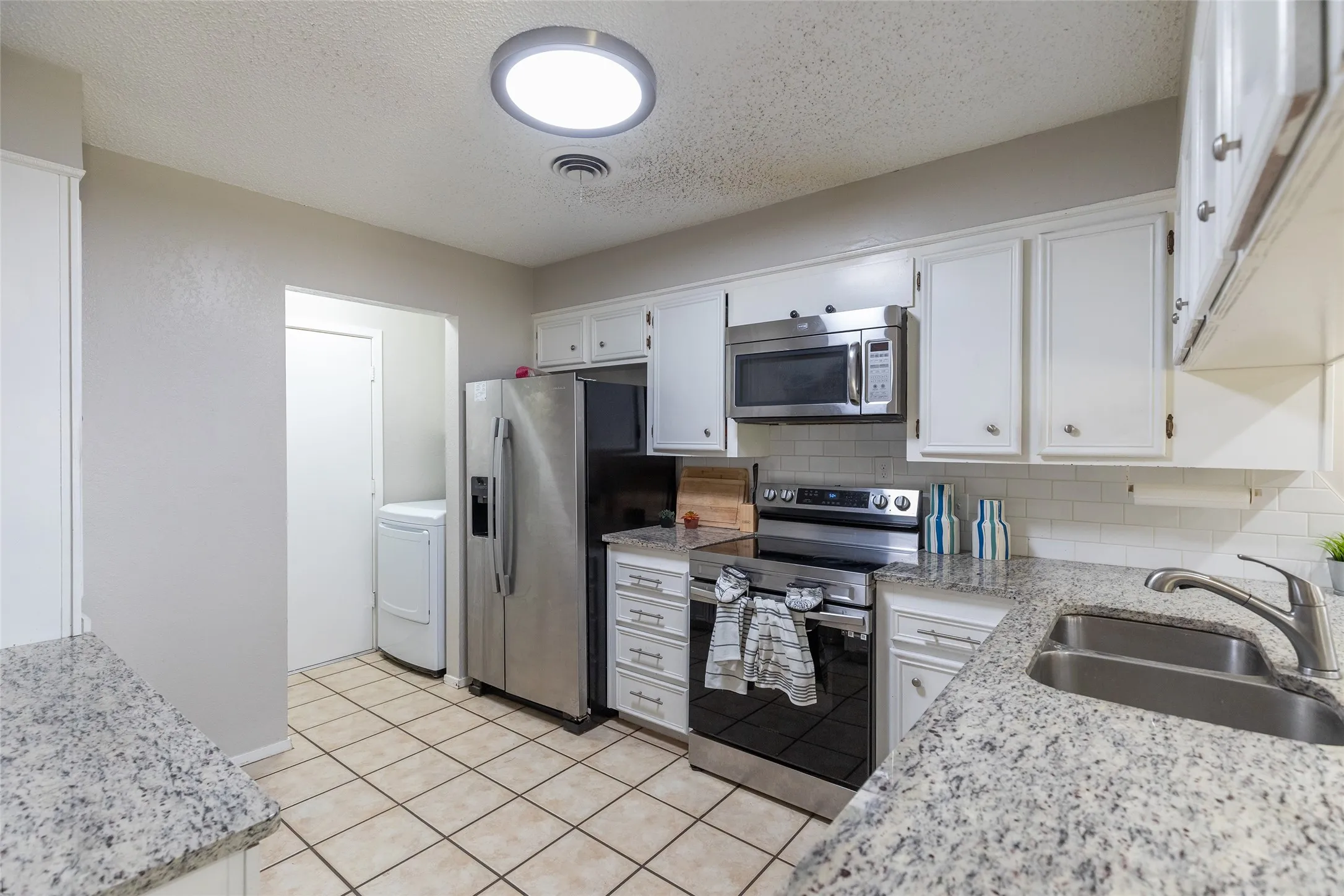 Single Family Residence For Sale in Taylor County , 2250 Shere Lynne Drive, Abilene, Texas 79606, 3 Bedroom, 3 Bathroom, 2 Garage spaces, 1,437 Sqft, built in 1976, mls#21360504, Real Estate Agent in Abilene, Homes For Sale in Taylor county, Homes For Sale in Abilene, Realtor in Abilene Texas, Real Estate Brokerage Independent Realty Texas, Luminita Cordes Realtor