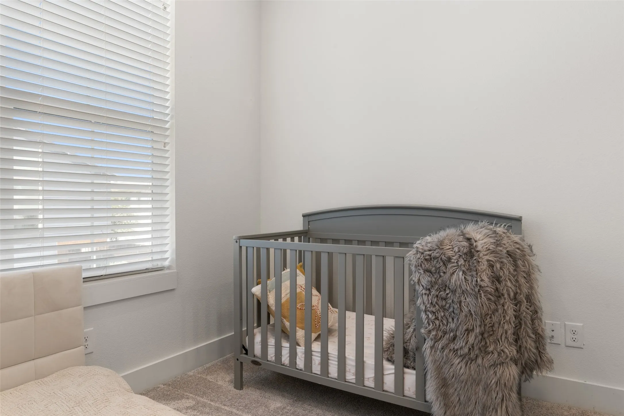 Single Family Residence For Rent in Dallas County , 2513 N Winnetka Avenue, Dallas, Texas 75212, 3 Bedroom, 3 Bathroom, 2 Garage spaces, 2,054 Sqft, built in 2022, mls#21374403, Real Estate Agent in Dallas, Homes For Rent in Dallas county, Homes For Rent in Dallas, Realtor in Dallas Texas, Real Estate Brokerage Independent Realty Texas, Luminita Cordes Realtor