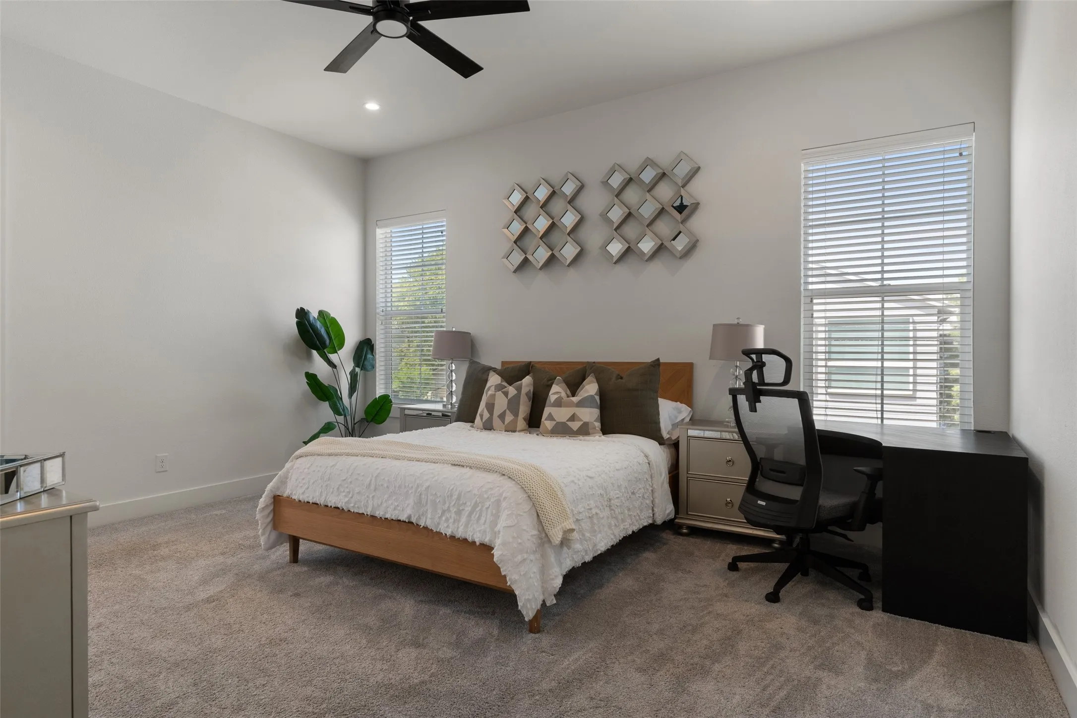 Single Family Residence For Rent in Dallas County , 2513 N Winnetka Avenue, Dallas, Texas 75212, 3 Bedroom, 3 Bathroom, 2 Garage spaces, 2,054 Sqft, built in 2022, mls#21374403, Real Estate Agent in Dallas, Homes For Rent in Dallas county, Homes For Rent in Dallas, Realtor in Dallas Texas, Real Estate Brokerage Independent Realty Texas, Luminita Cordes Realtor