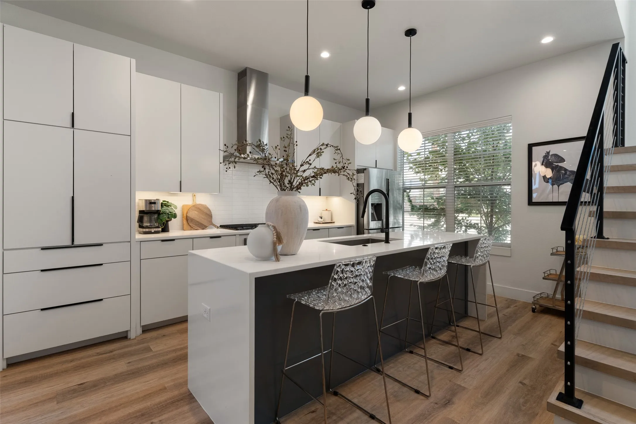 Single Family Residence For Rent in Dallas County , 2513 N Winnetka Avenue, Dallas, Texas 75212, 3 Bedroom, 3 Bathroom, 2 Garage spaces, 2,054 Sqft, built in 2022, mls#21374403, Real Estate Agent in Dallas, Homes For Rent in Dallas county, Homes For Rent in Dallas, Realtor in Dallas Texas, Real Estate Brokerage Independent Realty Texas, Luminita Cordes Realtor