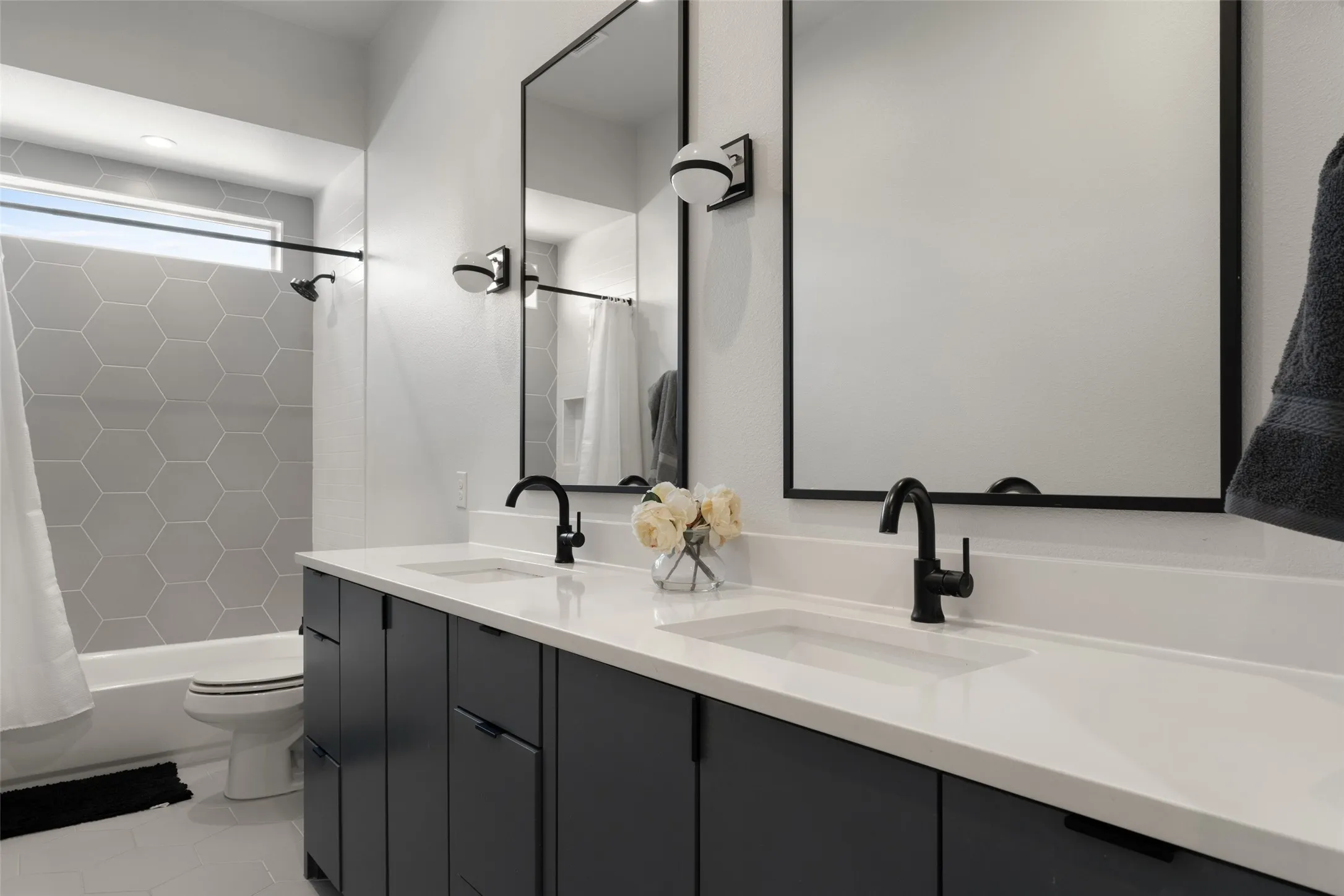 Single Family Residence For Rent in Dallas County , 2513 N Winnetka Avenue, Dallas, Texas 75212, 3 Bedroom, 3 Bathroom, 2 Garage spaces, 2,054 Sqft, built in 2022, mls#21374403, Real Estate Agent in Dallas, Homes For Rent in Dallas county, Homes For Rent in Dallas, Realtor in Dallas Texas, Real Estate Brokerage Independent Realty Texas, Luminita Cordes Realtor