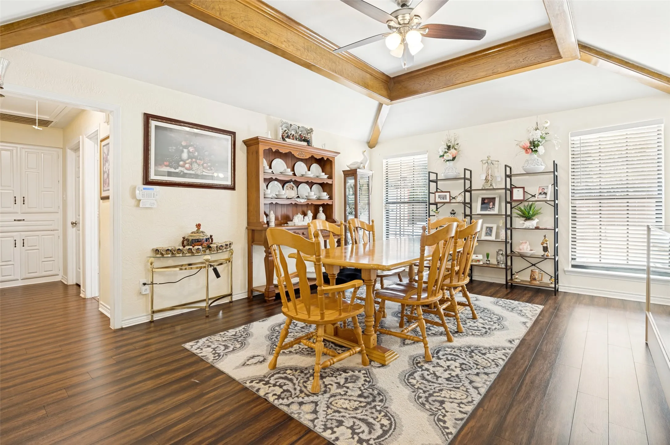 Single Family Residence For Sale in Dallas County , 300 Monica Street, Glenn Heights, Texas 75154, 3 Bedroom, 2 Bathroom, Garage spaces, 1,481 Sqft, built in 1983, mls#21374651, Real Estate Agent in Glenn Heights, Homes For Sale in Dallas county, Homes For Sale in Glenn Heights, Realtor in Glenn Heights Texas, Real Estate Brokerage Independent Realty Texas, Luminita Cordes Realtor
