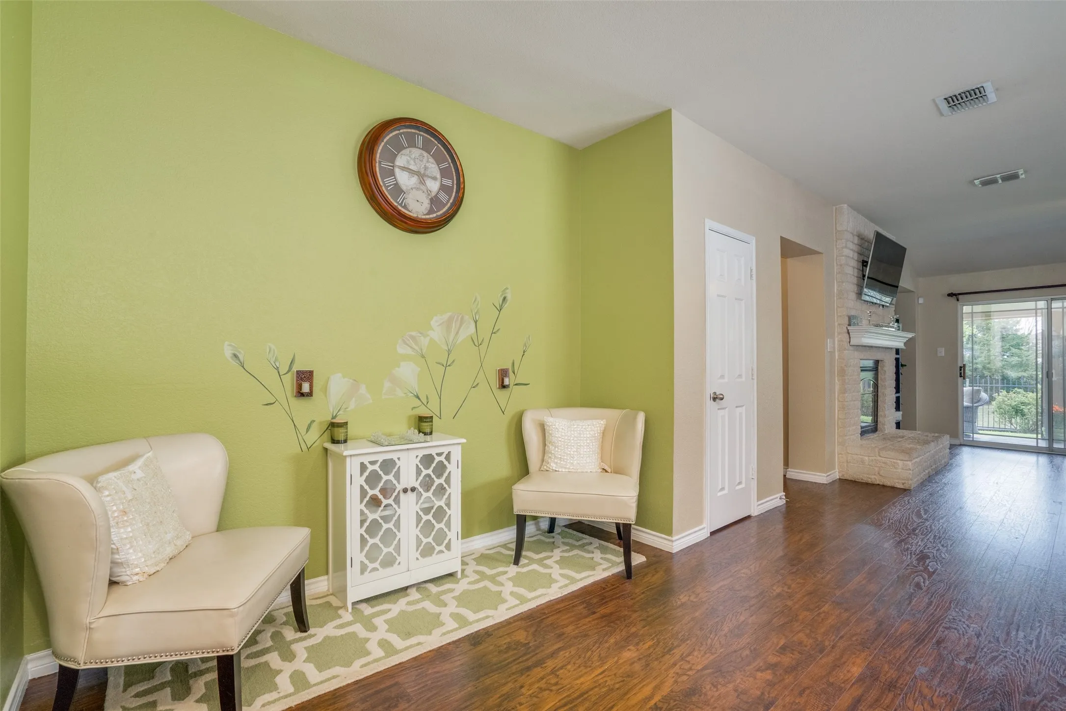 Wood-finish flooring throughout