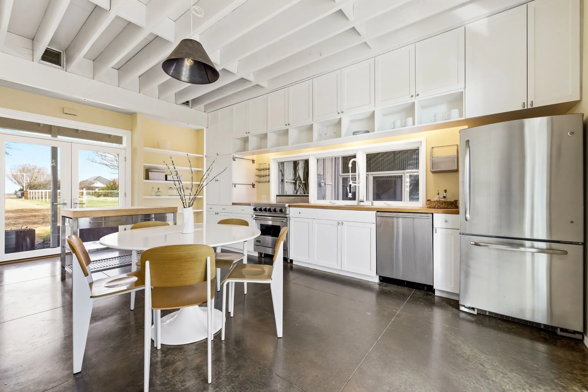 Single Family Residence For Sale in Denton County , 2436 Big Sky Trail, Ponder, Texas 76259, 3 Bedroom, 3 Bathroom, Garage spaces, 2,113 Sqft, built in 1999, mls#21374663, Real Estate Agent in Ponder, Homes For Sale in Denton county, Homes For Sale in Ponder, Realtor in Ponder Texas, Real Estate Brokerage Independent Realty Texas, Luminita Cordes Realtor