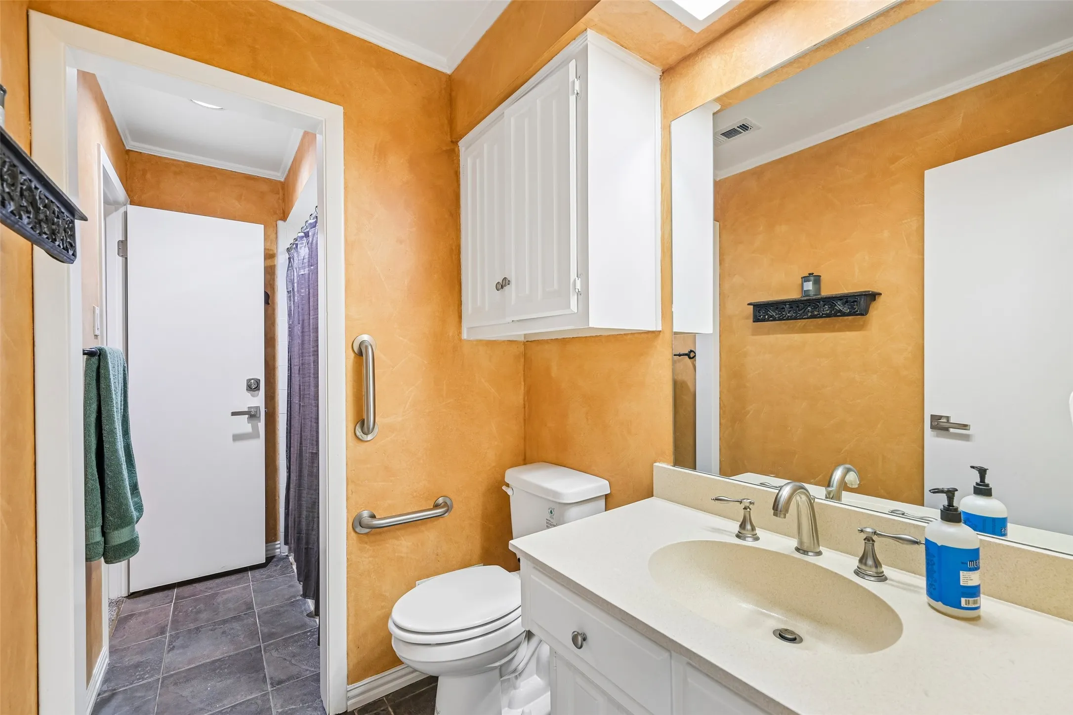 Single Family Residence For Sale in Collin County , 4203 Cobblers Lane, Dallas, Texas 75287, 4 Bedroom, 4 Bathroom, 2 Garage spaces, 3,110 Sqft, built in 1981, mls#21367664, Real Estate Agent in Dallas, Homes For Sale in Collin county, Homes For Sale in Dallas, Realtor in Dallas Texas, Real Estate Brokerage Independent Realty Texas, Luminita Cordes Realtor